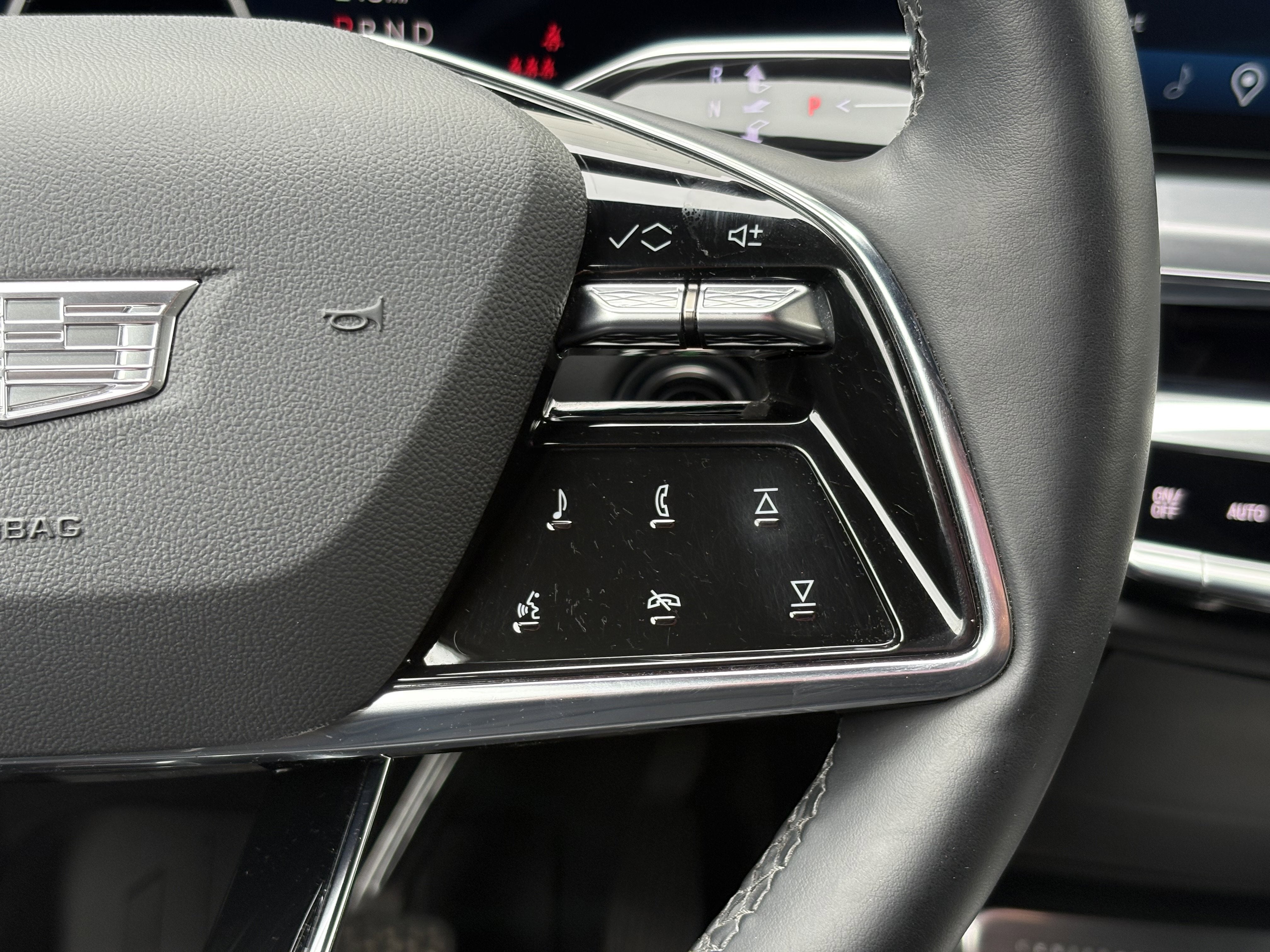 2024 Cadillac LYRIQ Luxury 3