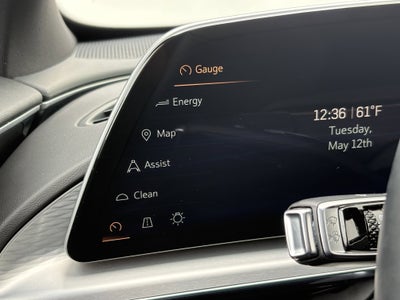 2024 Cadillac LYRIQ Luxury 3