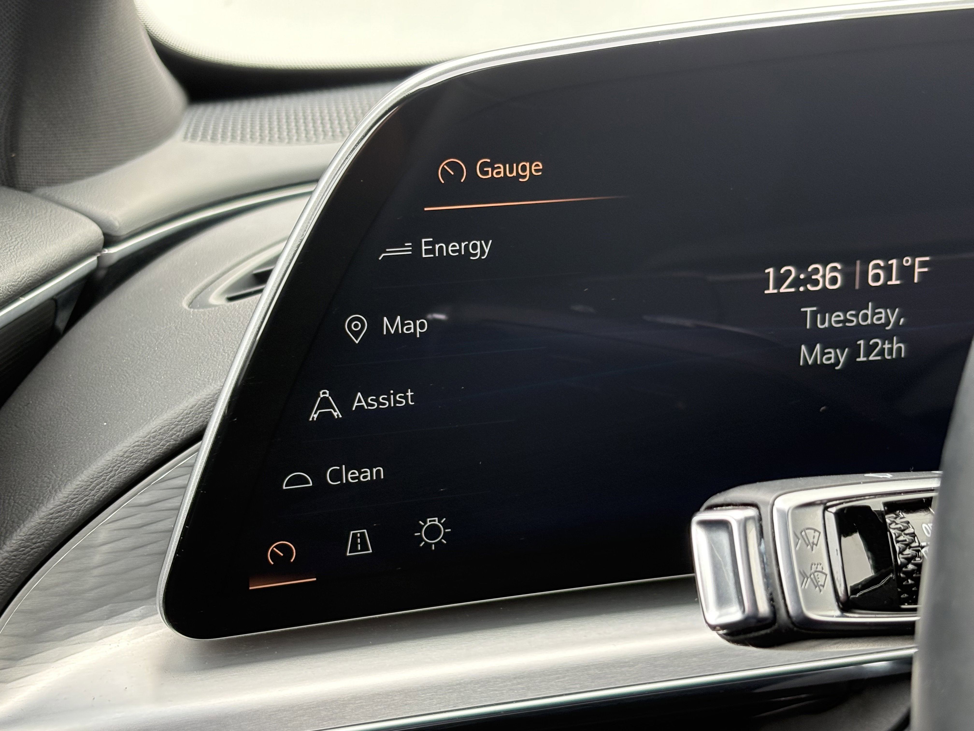 2024 Cadillac LYRIQ Luxury 3