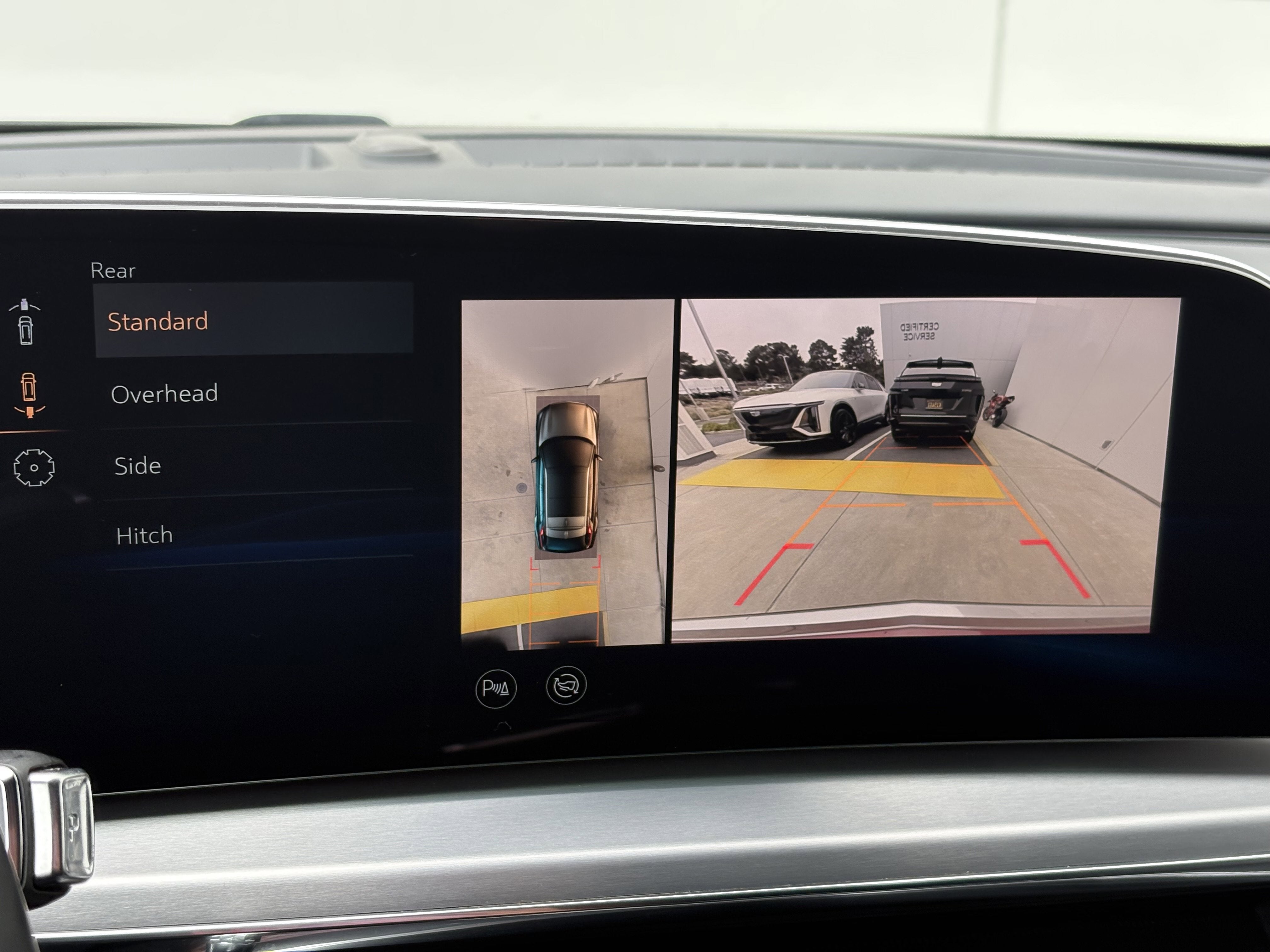 2024 Cadillac LYRIQ Luxury 3