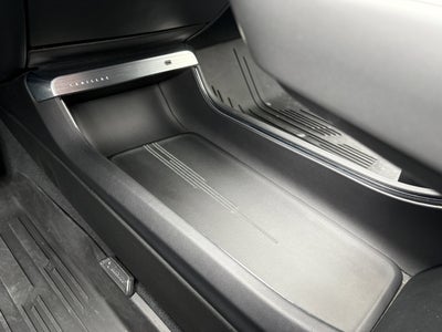 2024 Cadillac LYRIQ Luxury 3