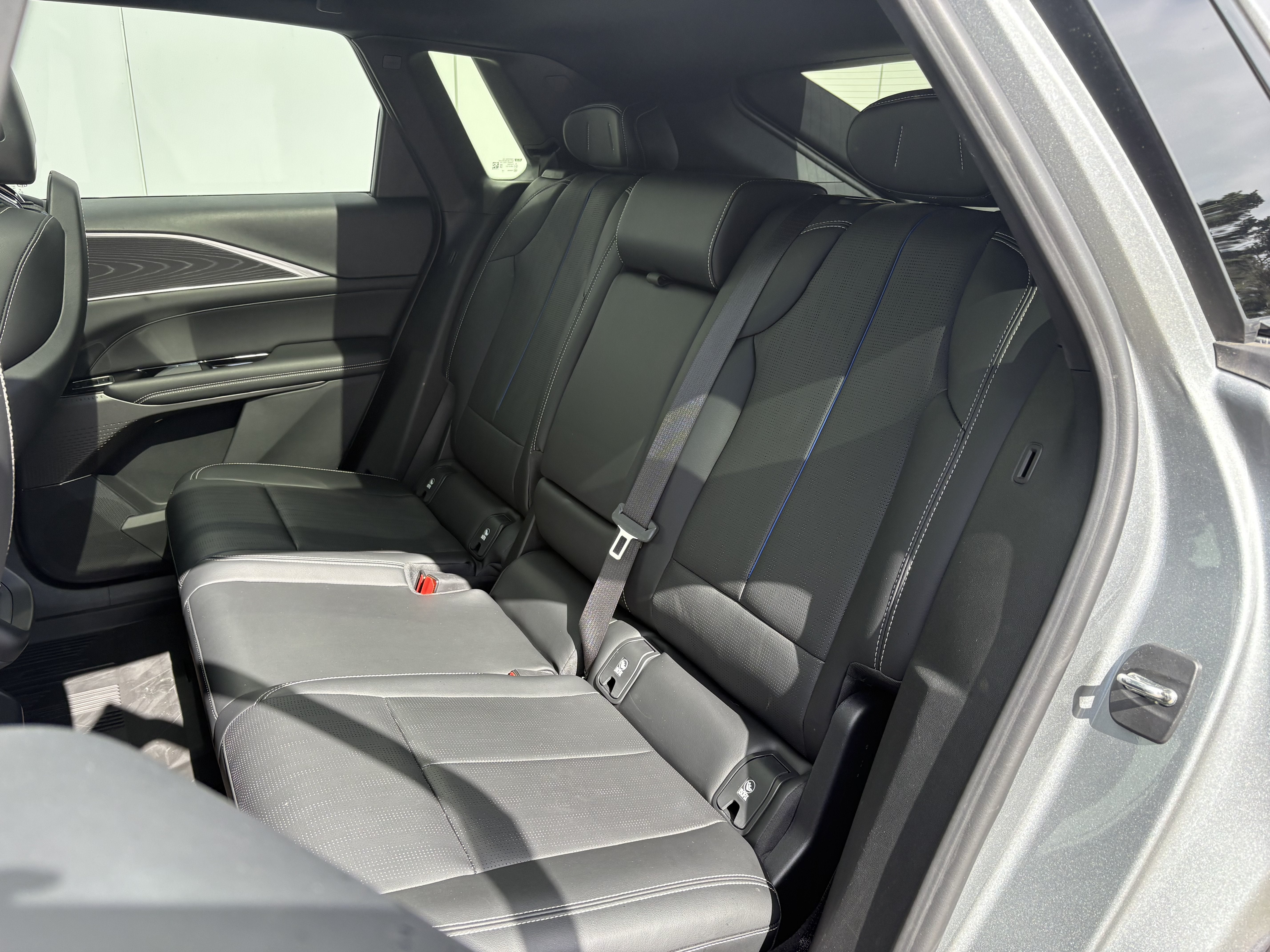 2024 Cadillac LYRIQ Sport 1