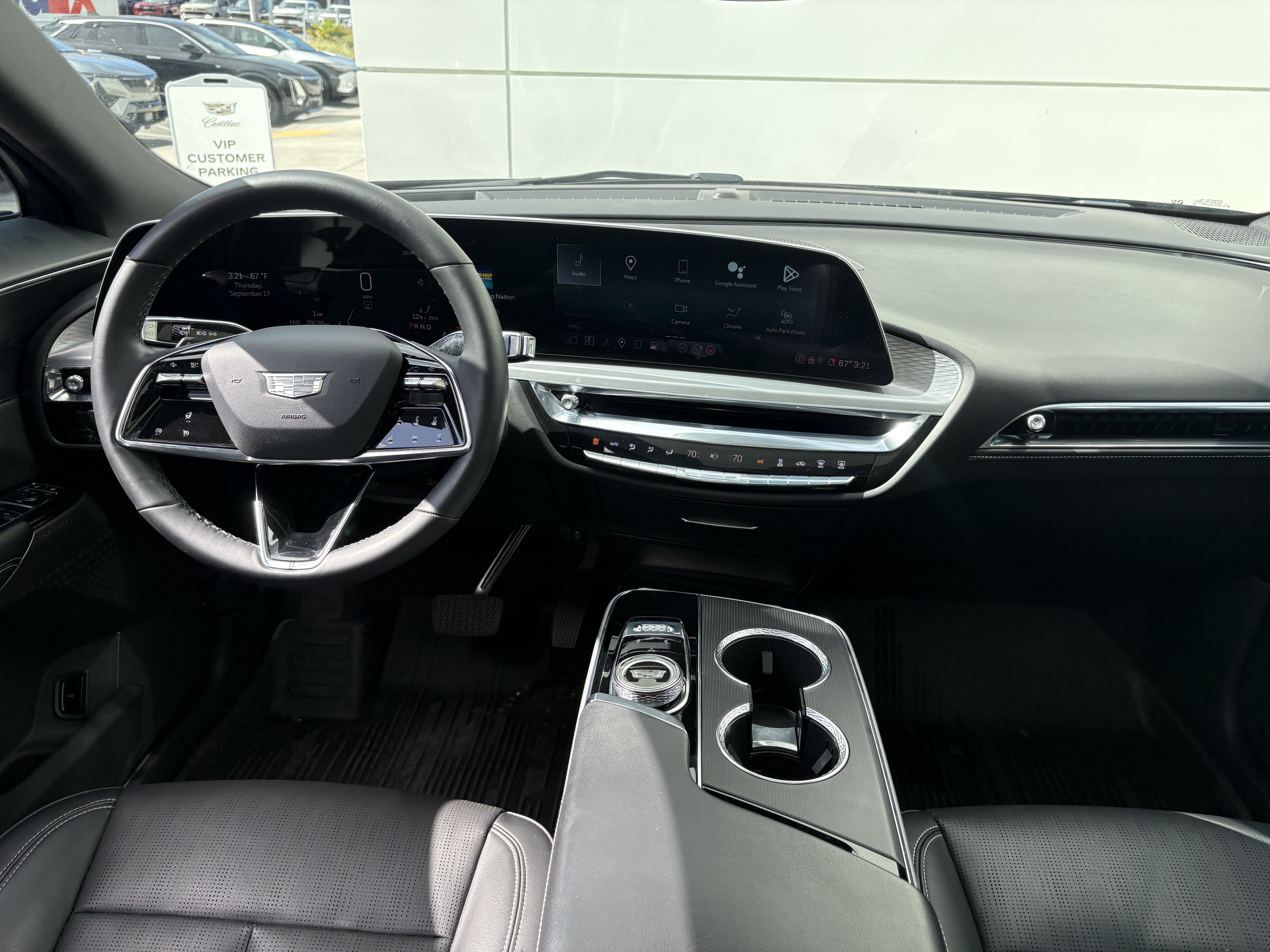 2024 Cadillac LYRIQ Sport 1