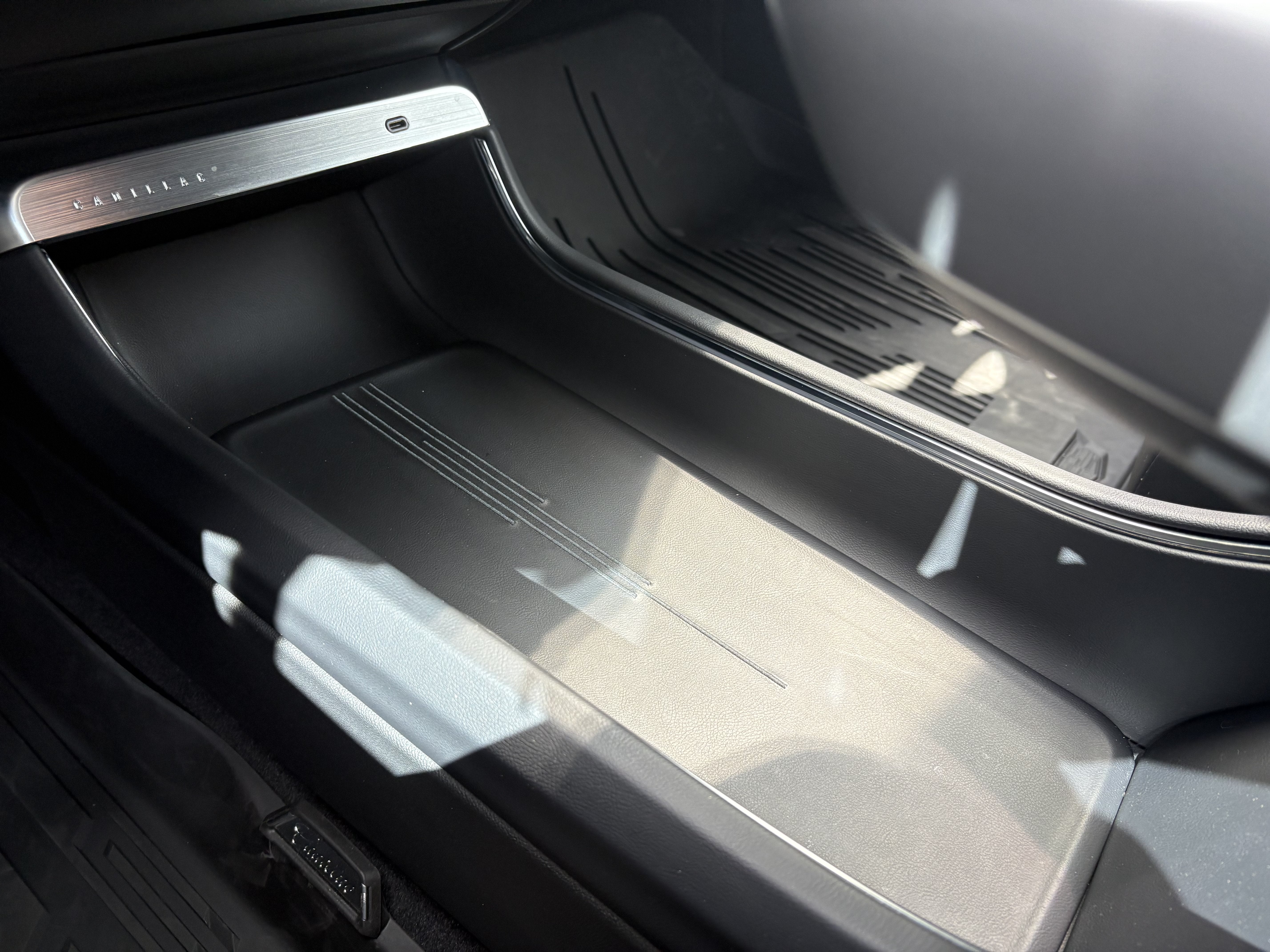 2024 Cadillac LYRIQ Sport 1