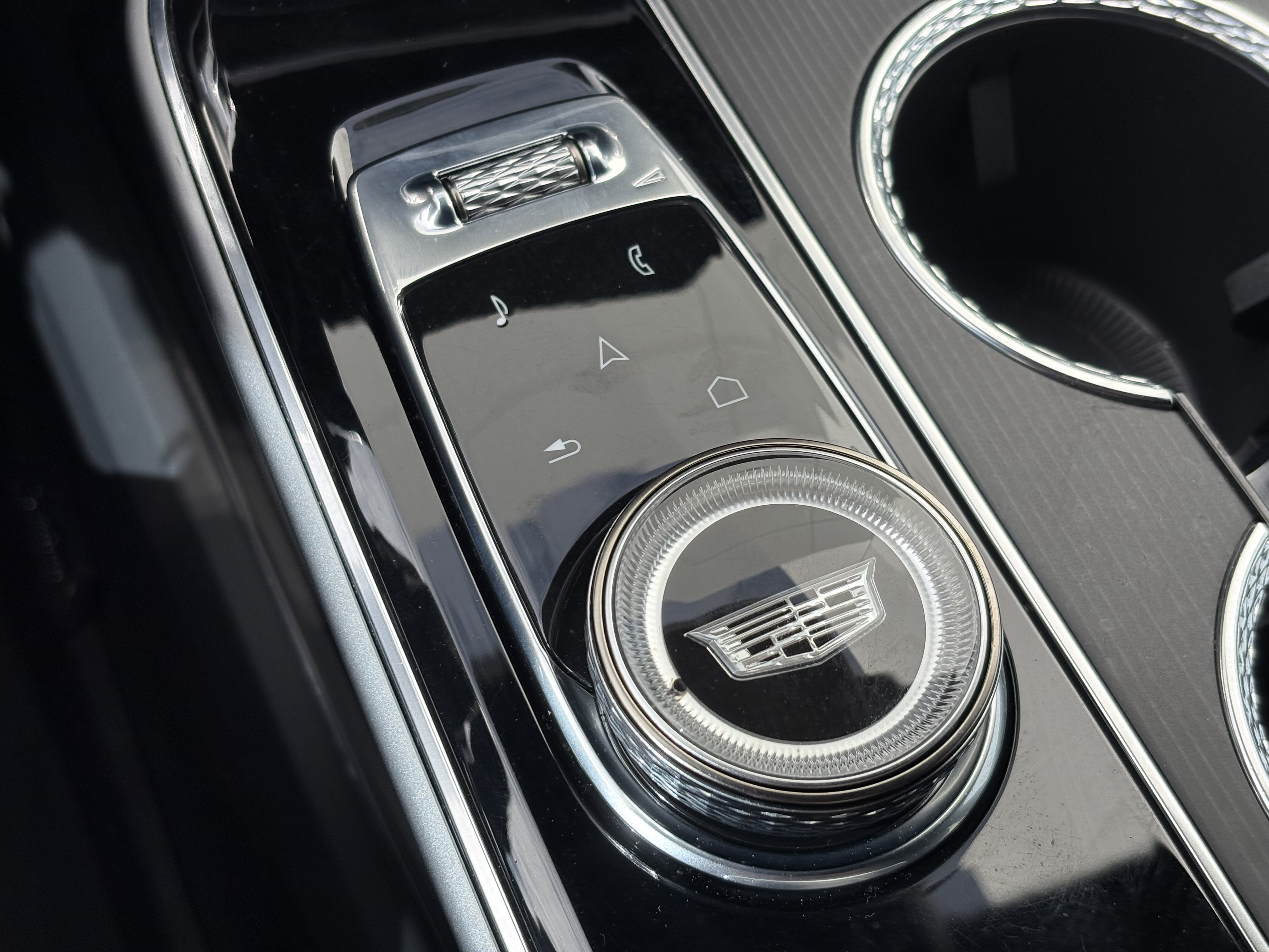 2024 Cadillac LYRIQ Sport 1
