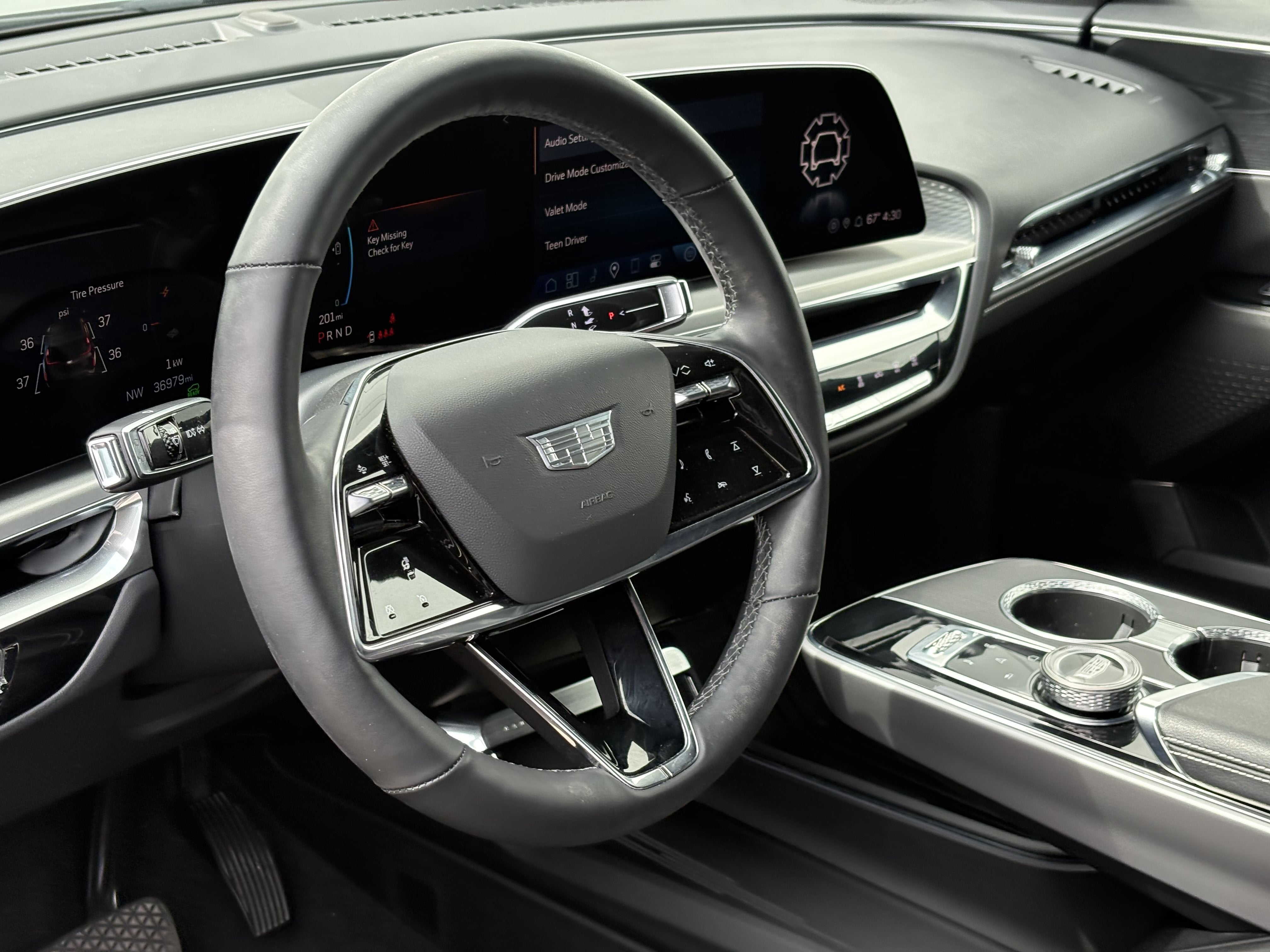 2024 Cadillac LYRIQ Sport 1