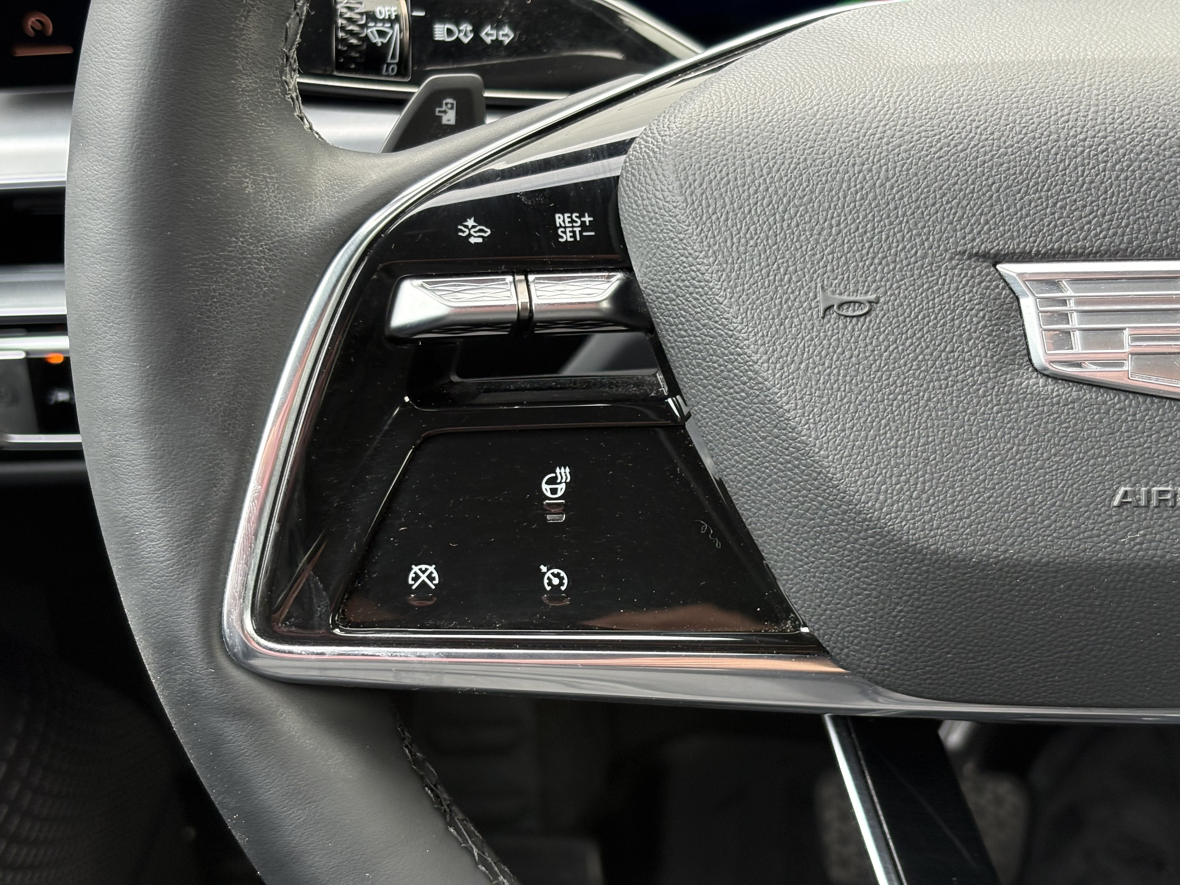 2024 Cadillac LYRIQ Sport 1
