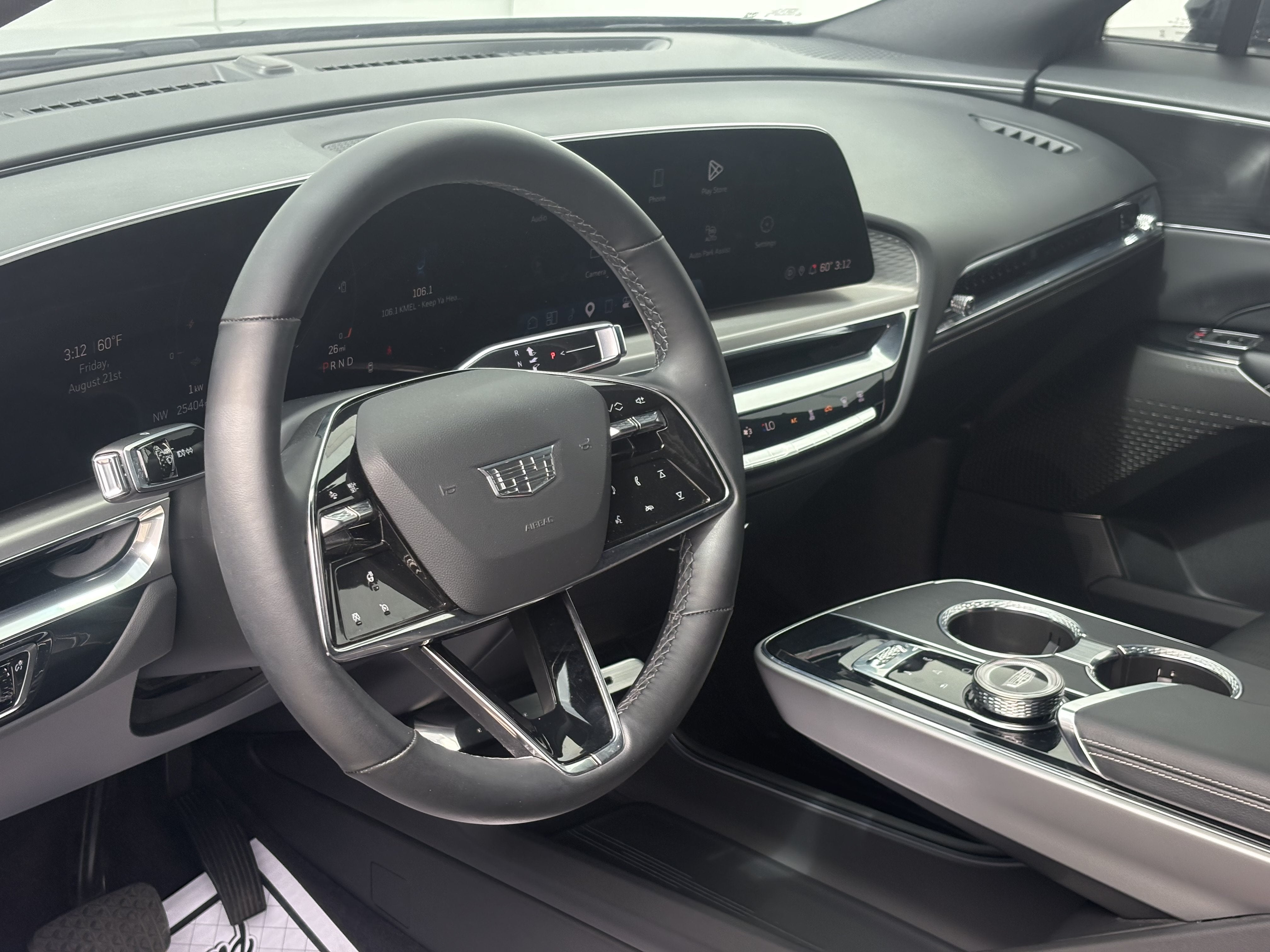 2024 Cadillac LYRIQ Sport 1
