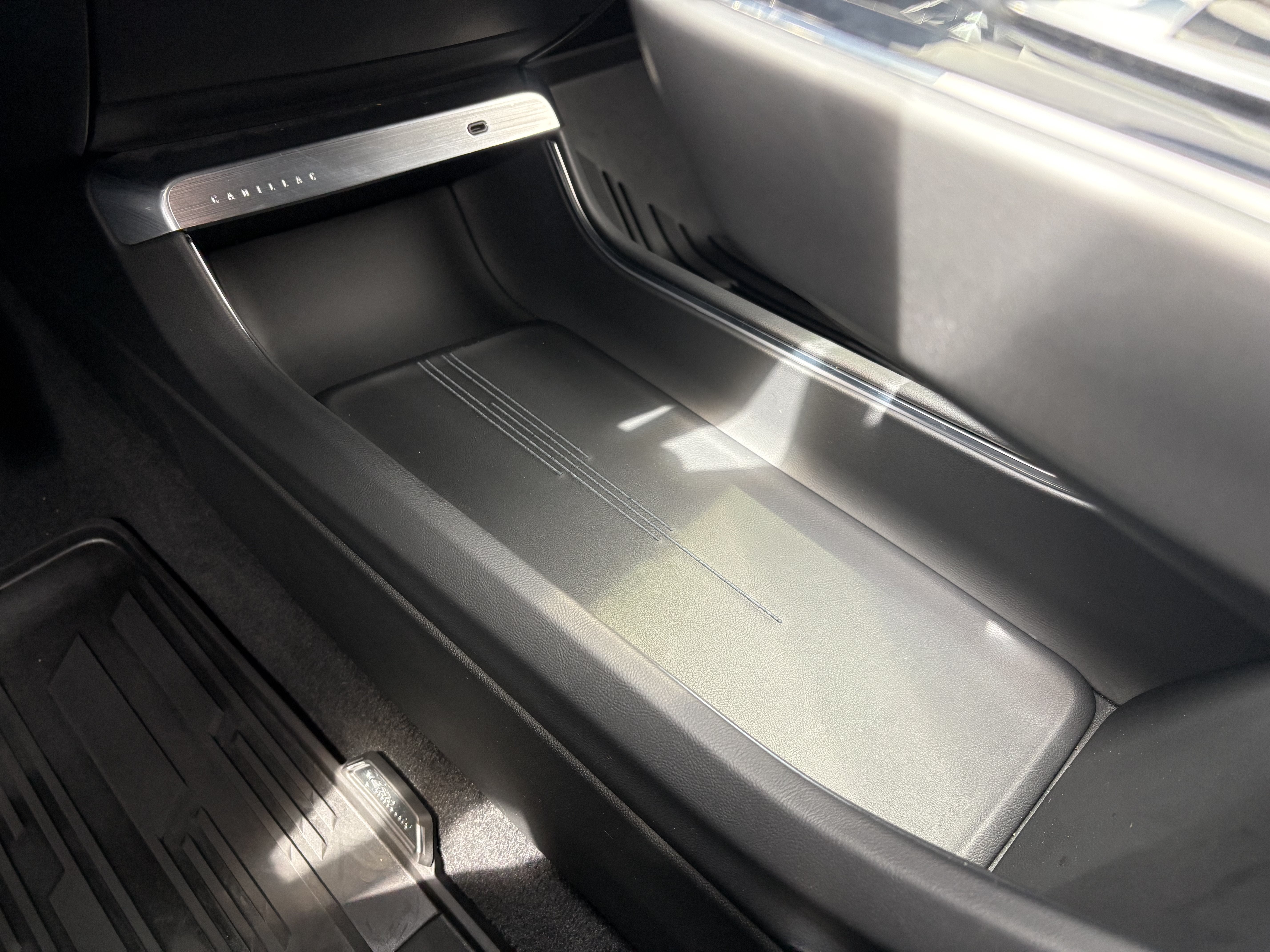 2024 Cadillac LYRIQ Sport 1