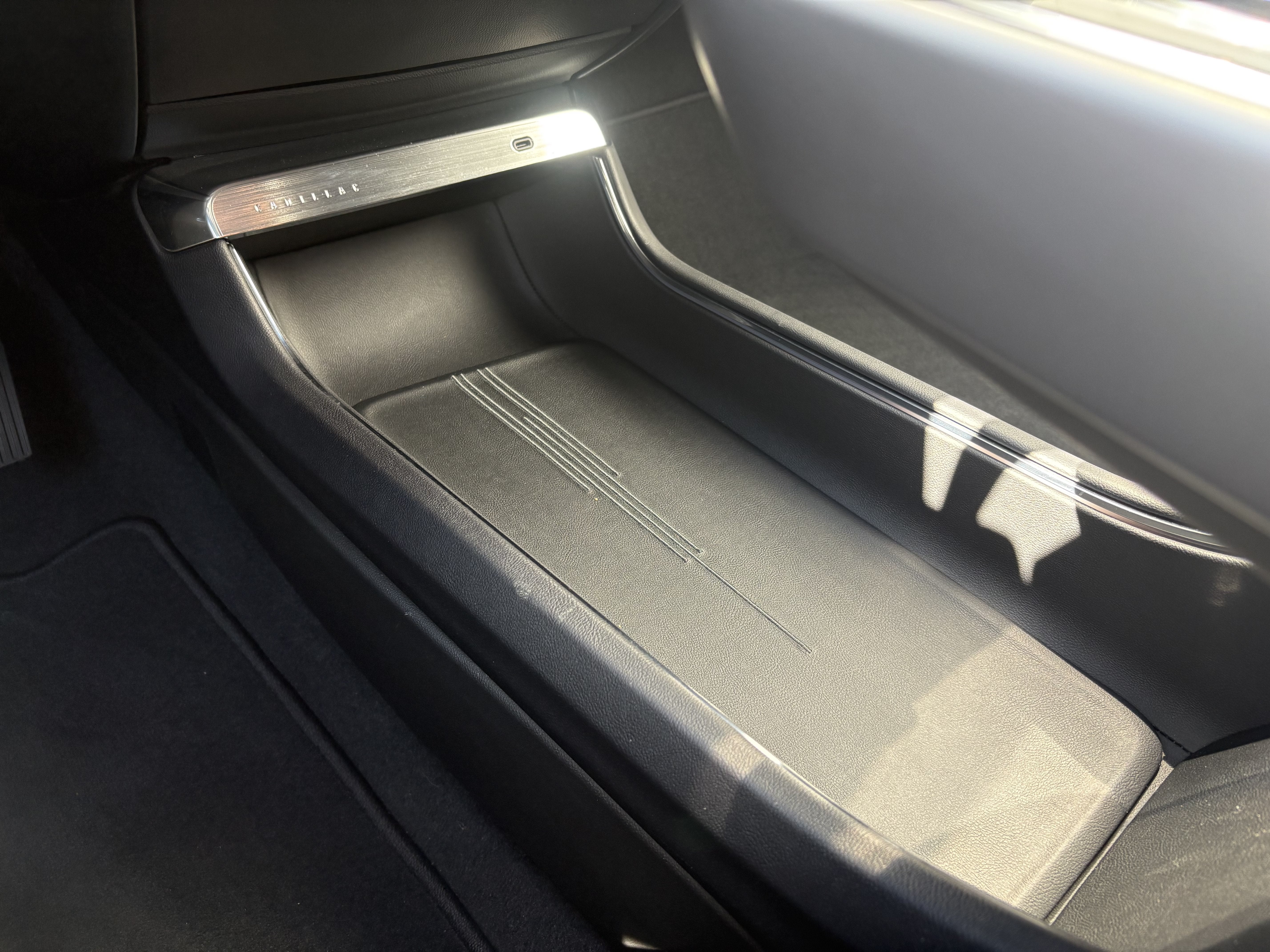 2024 Cadillac LYRIQ Sport 1