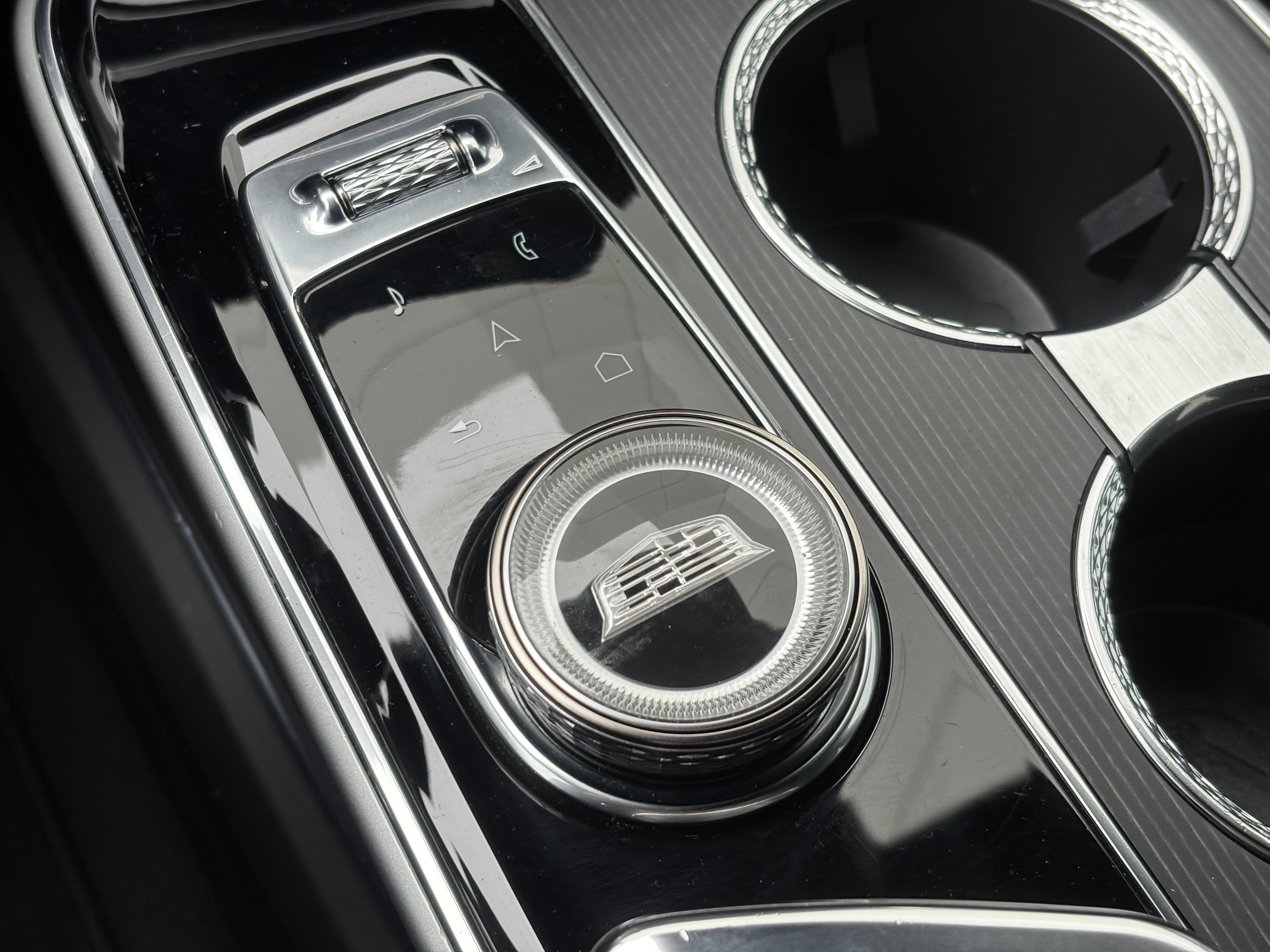 2024 Cadillac LYRIQ Sport 1