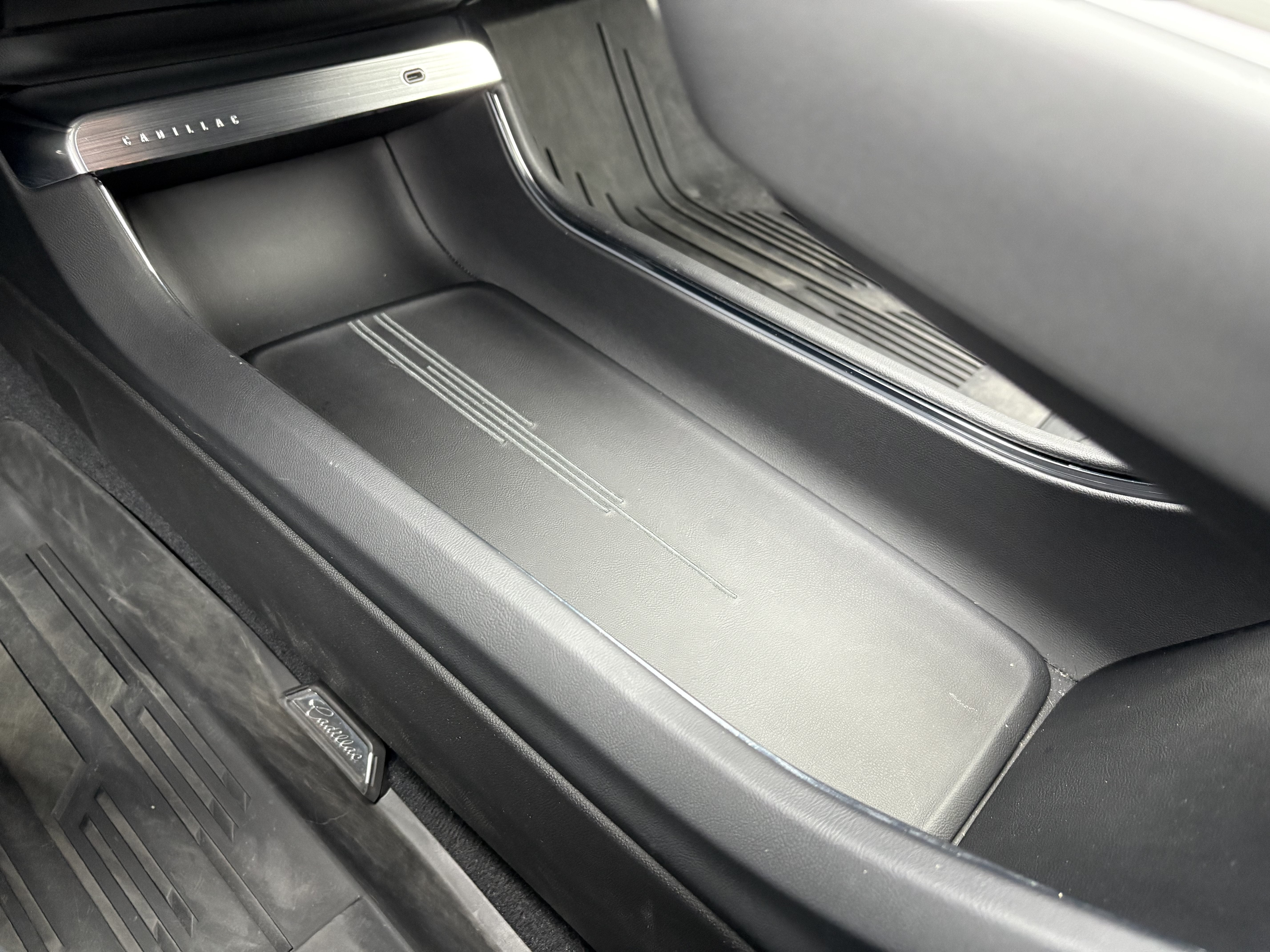 2024 Cadillac LYRIQ Sport 1