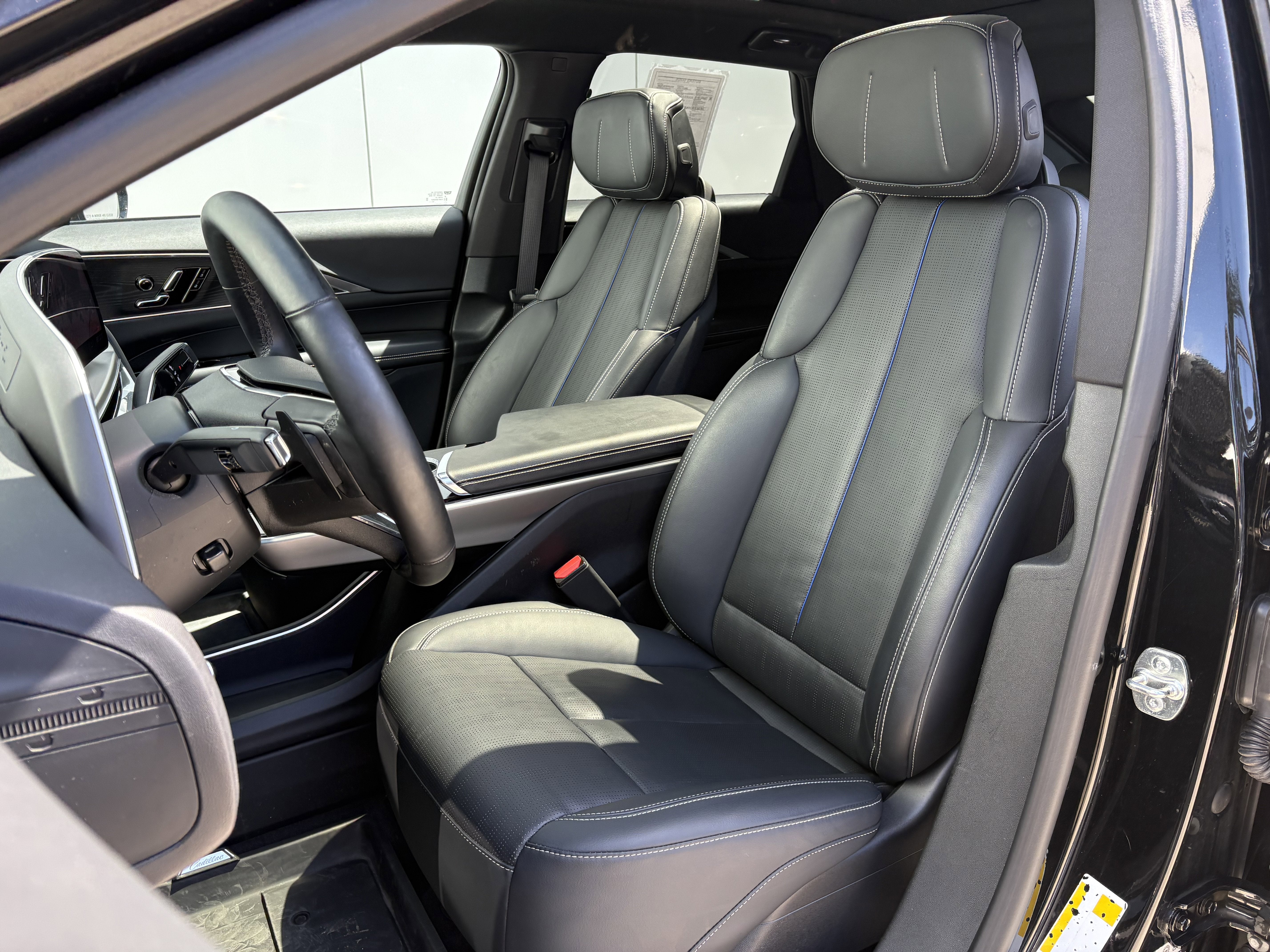 2024 Cadillac LYRIQ Sport 1