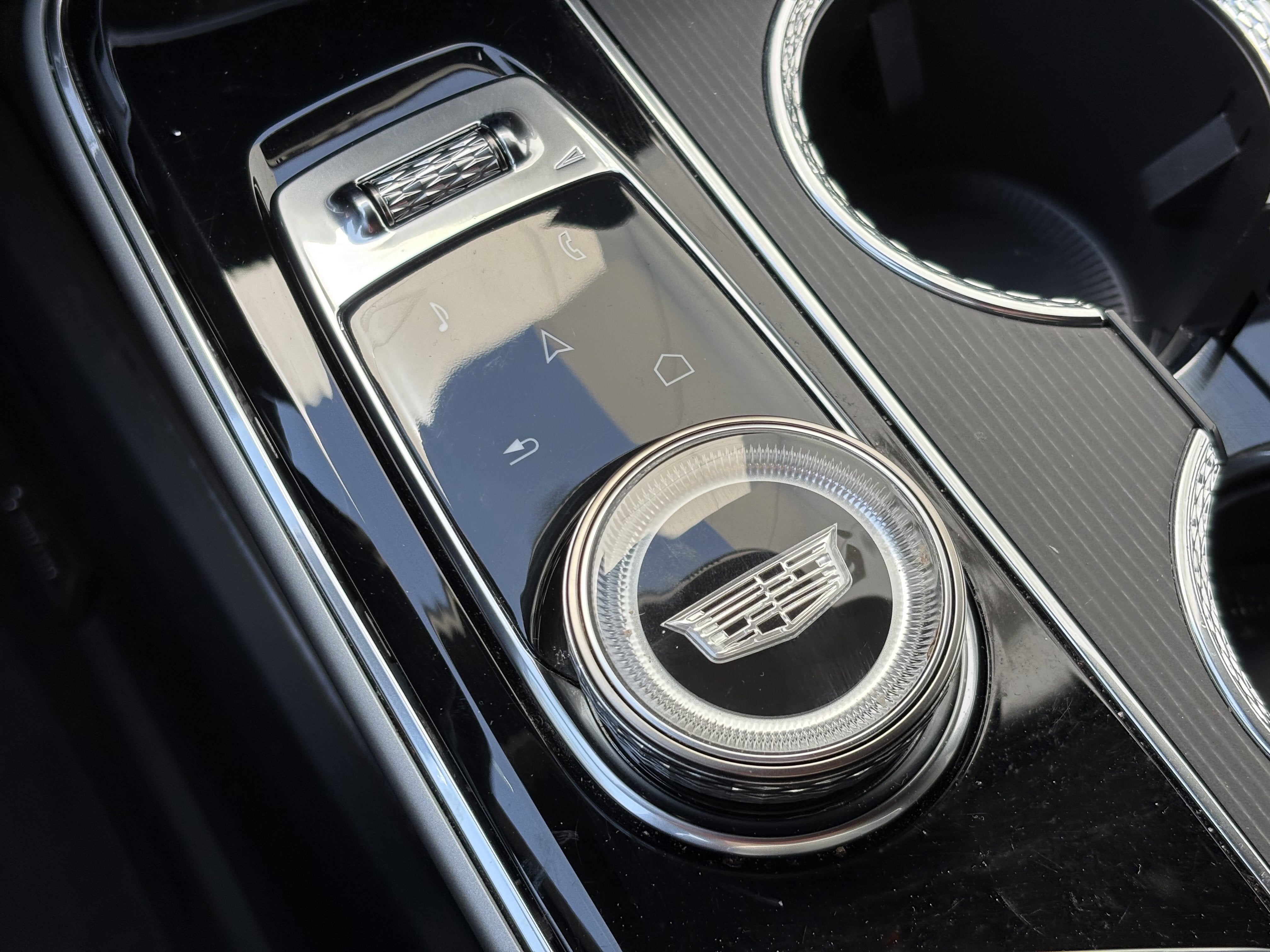 2024 Cadillac LYRIQ Sport 1