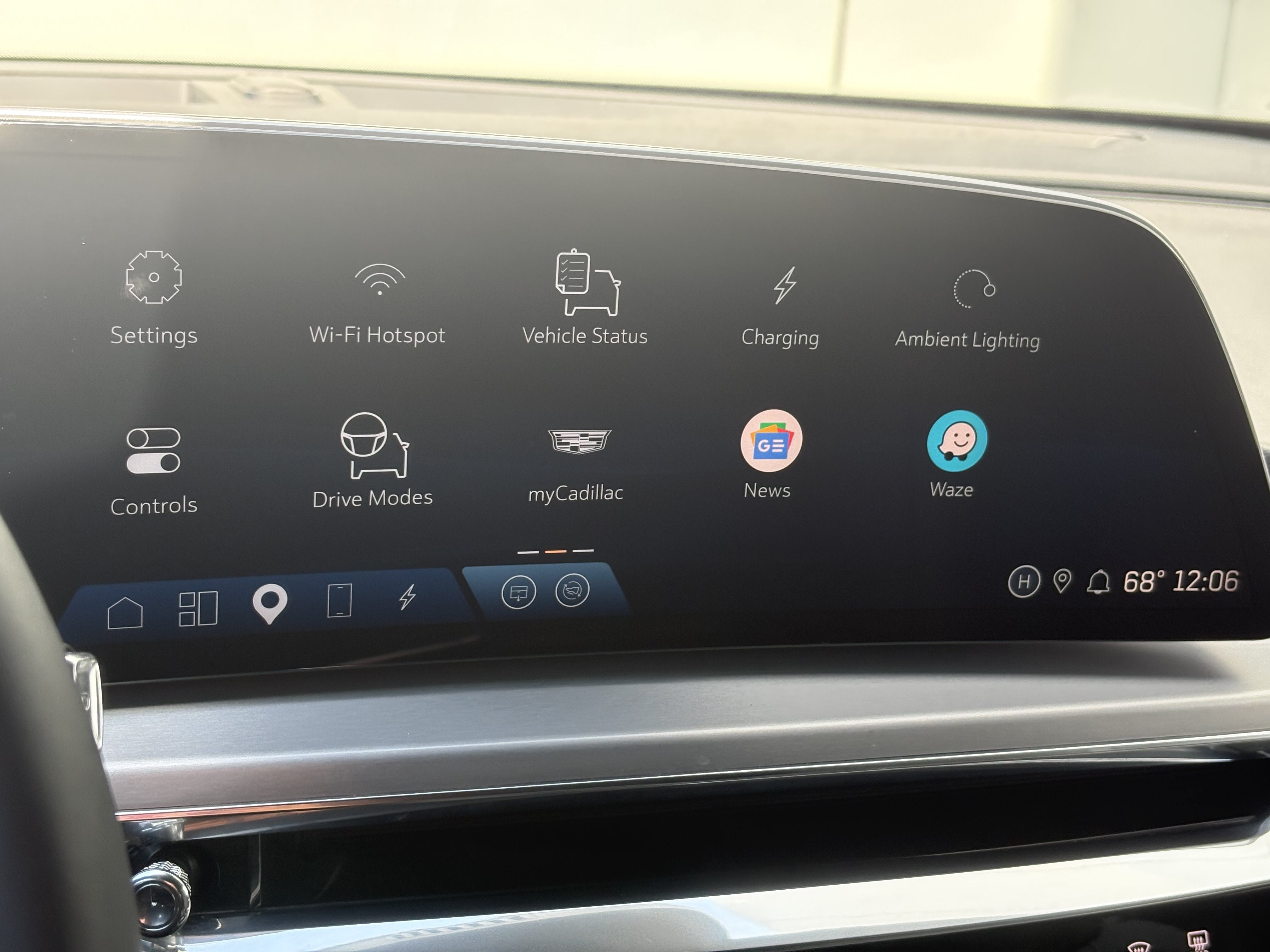 2024 Cadillac LYRIQ Sport 1