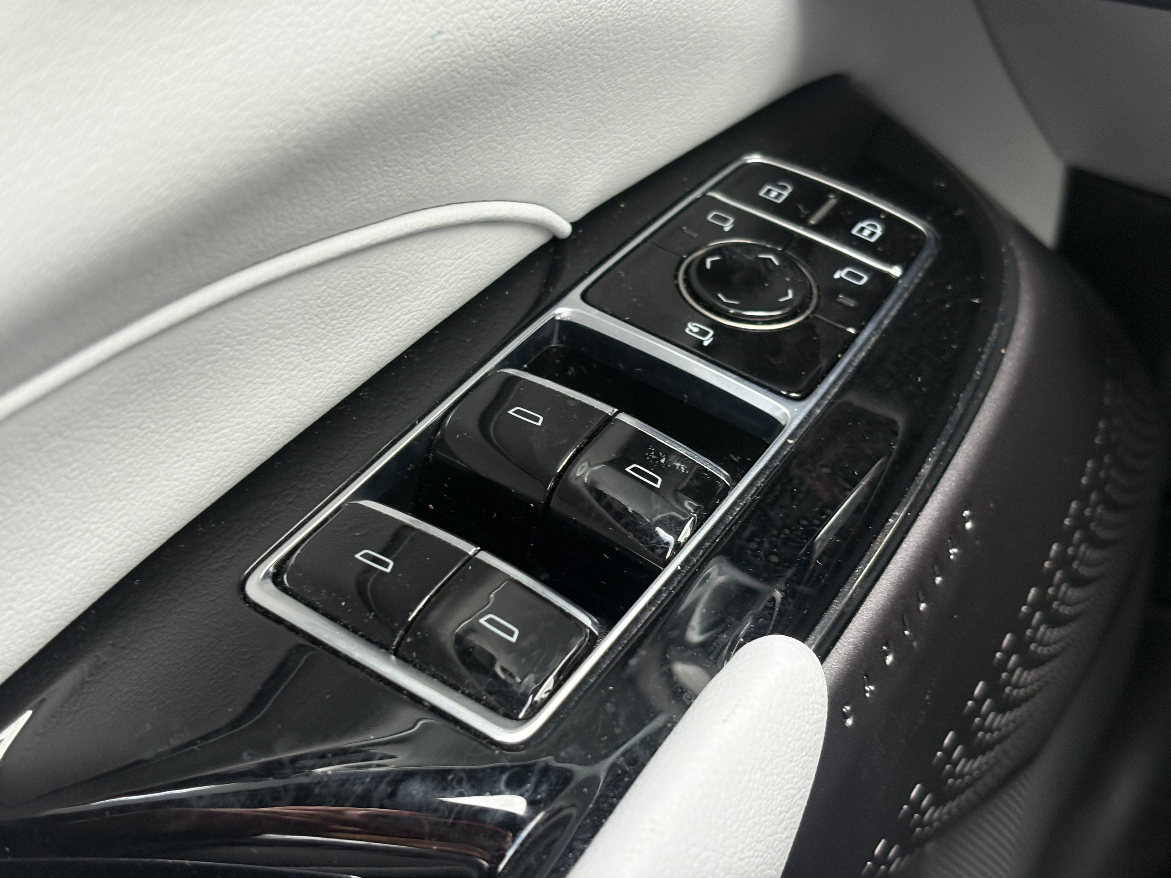 2024 Cadillac LYRIQ Sport 1