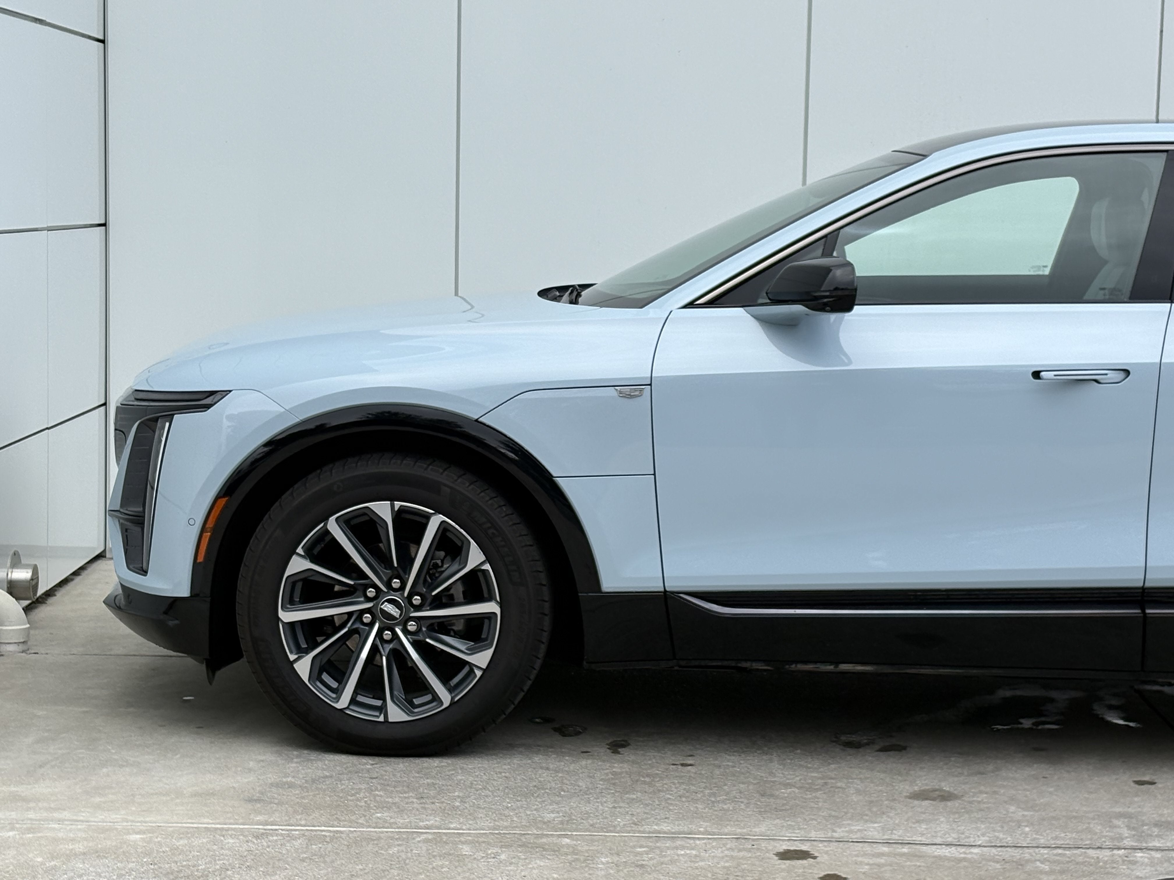 2024 Cadillac LYRIQ Sport 1
