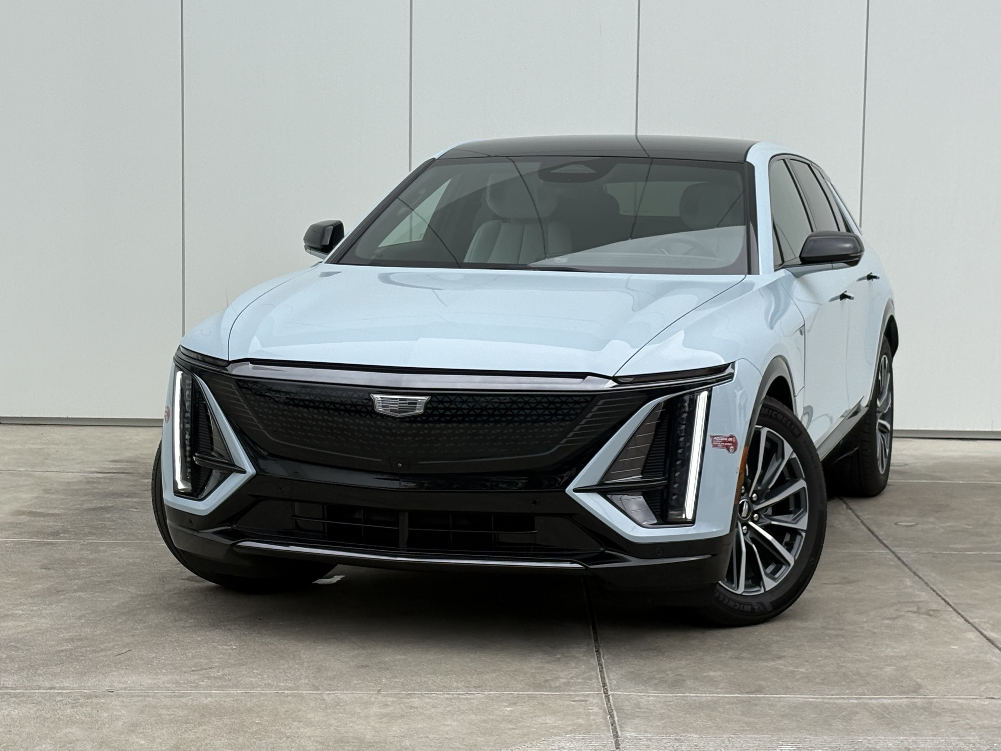 2024 Cadillac LYRIQ Sport 2