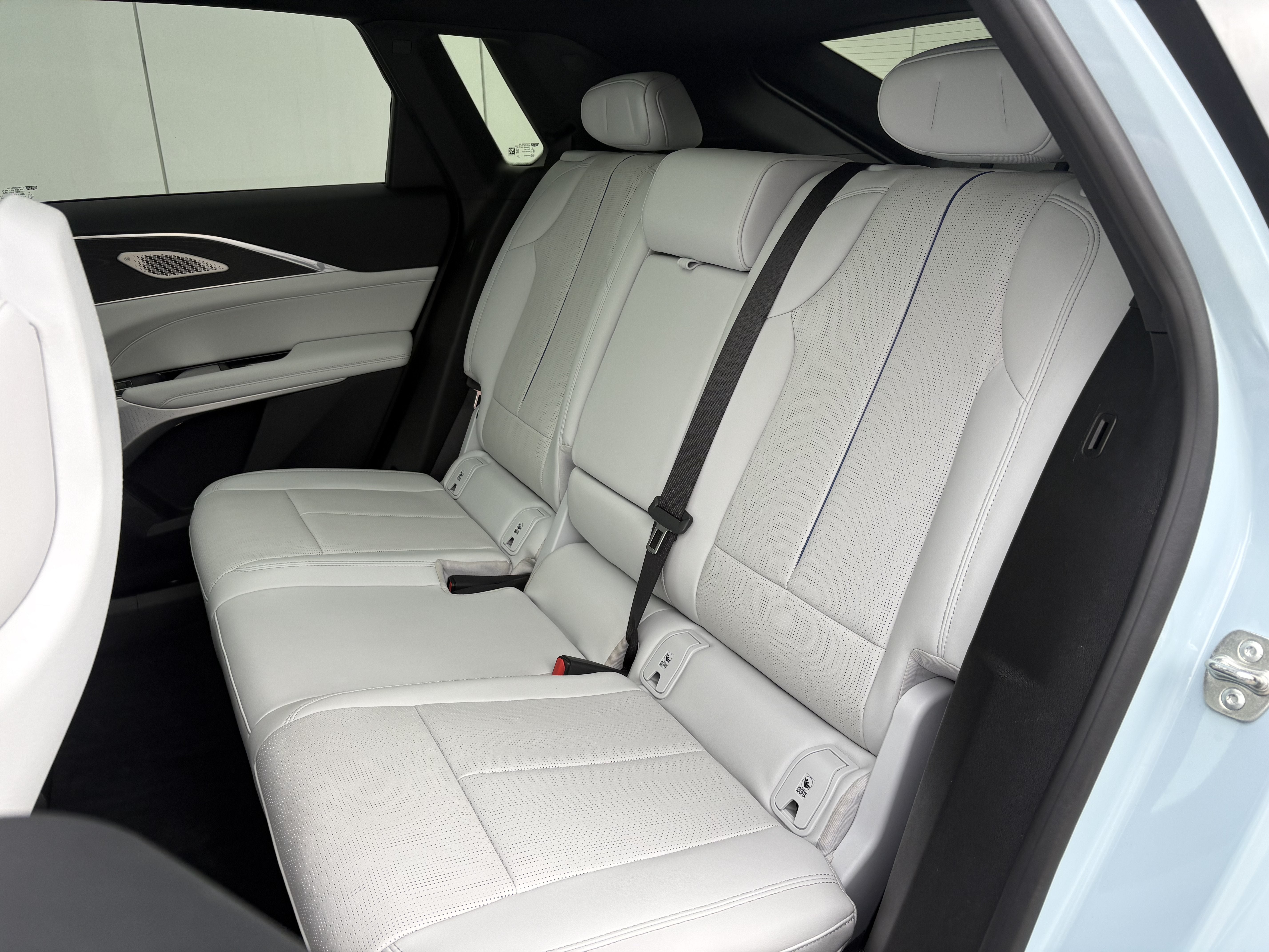 2024 Cadillac LYRIQ Sport 2