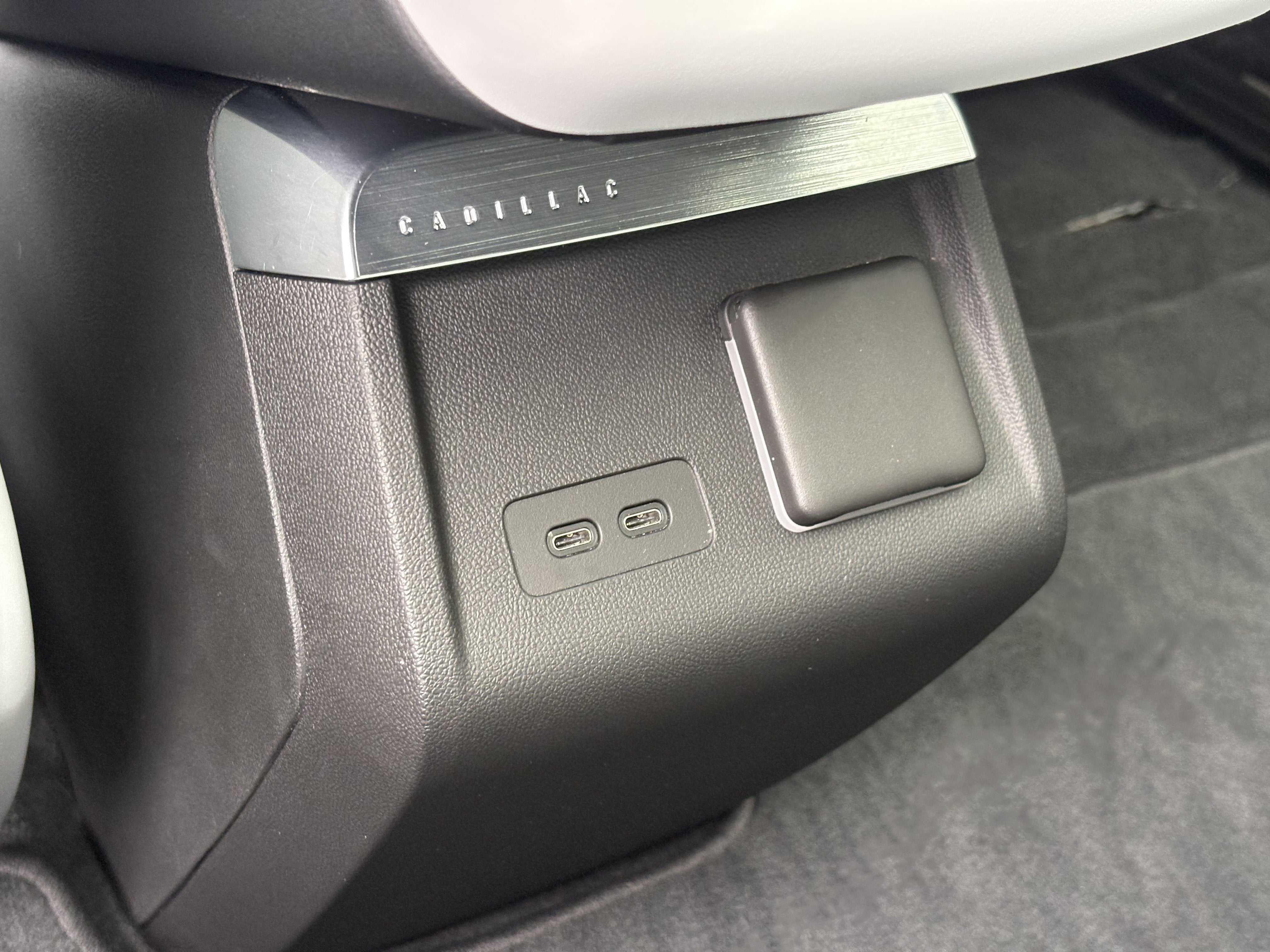 2024 Cadillac LYRIQ Sport 2