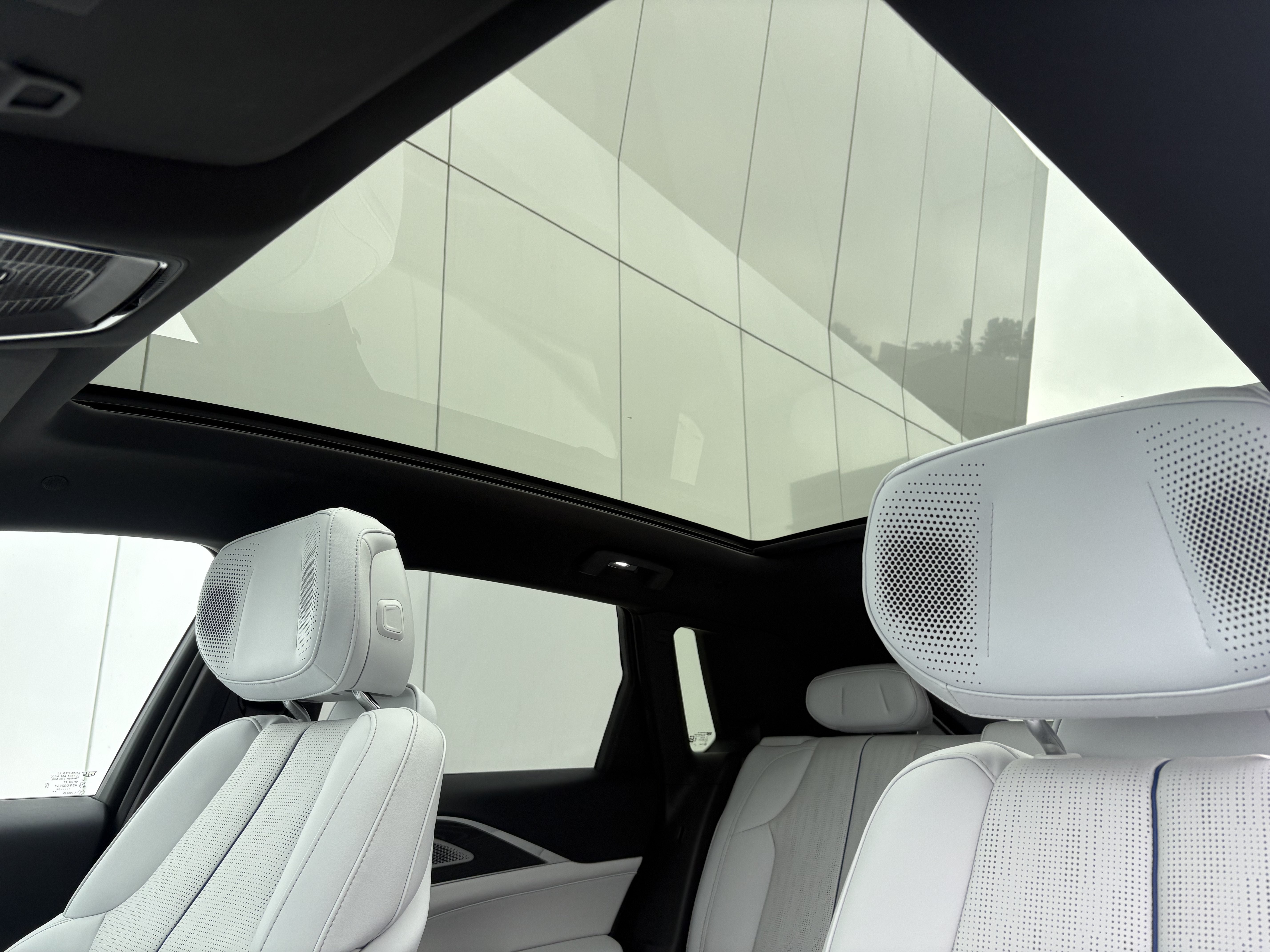 2024 Cadillac LYRIQ Sport 2