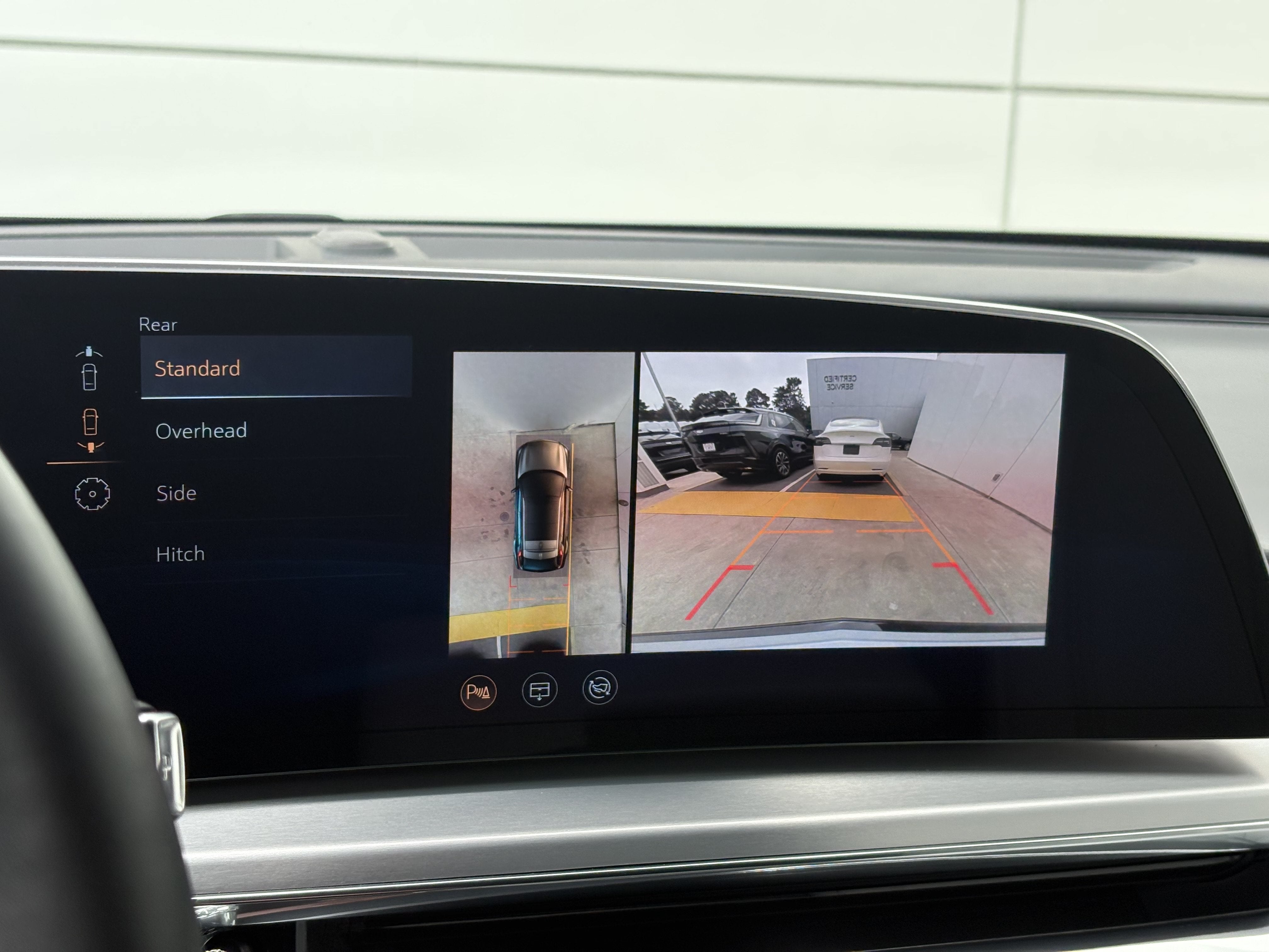 2024 Cadillac LYRIQ Sport 2
