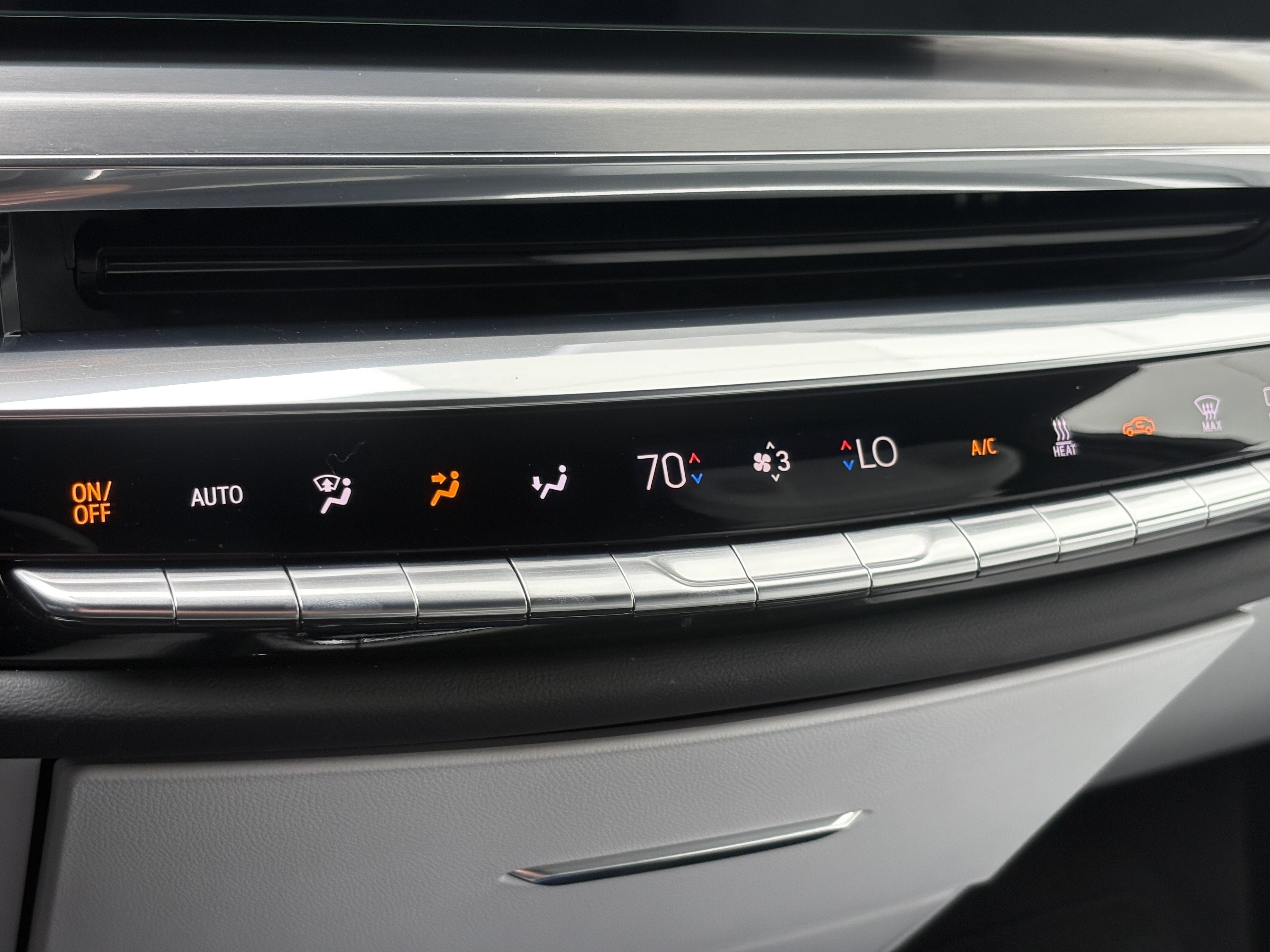 2024 Cadillac LYRIQ Sport 2