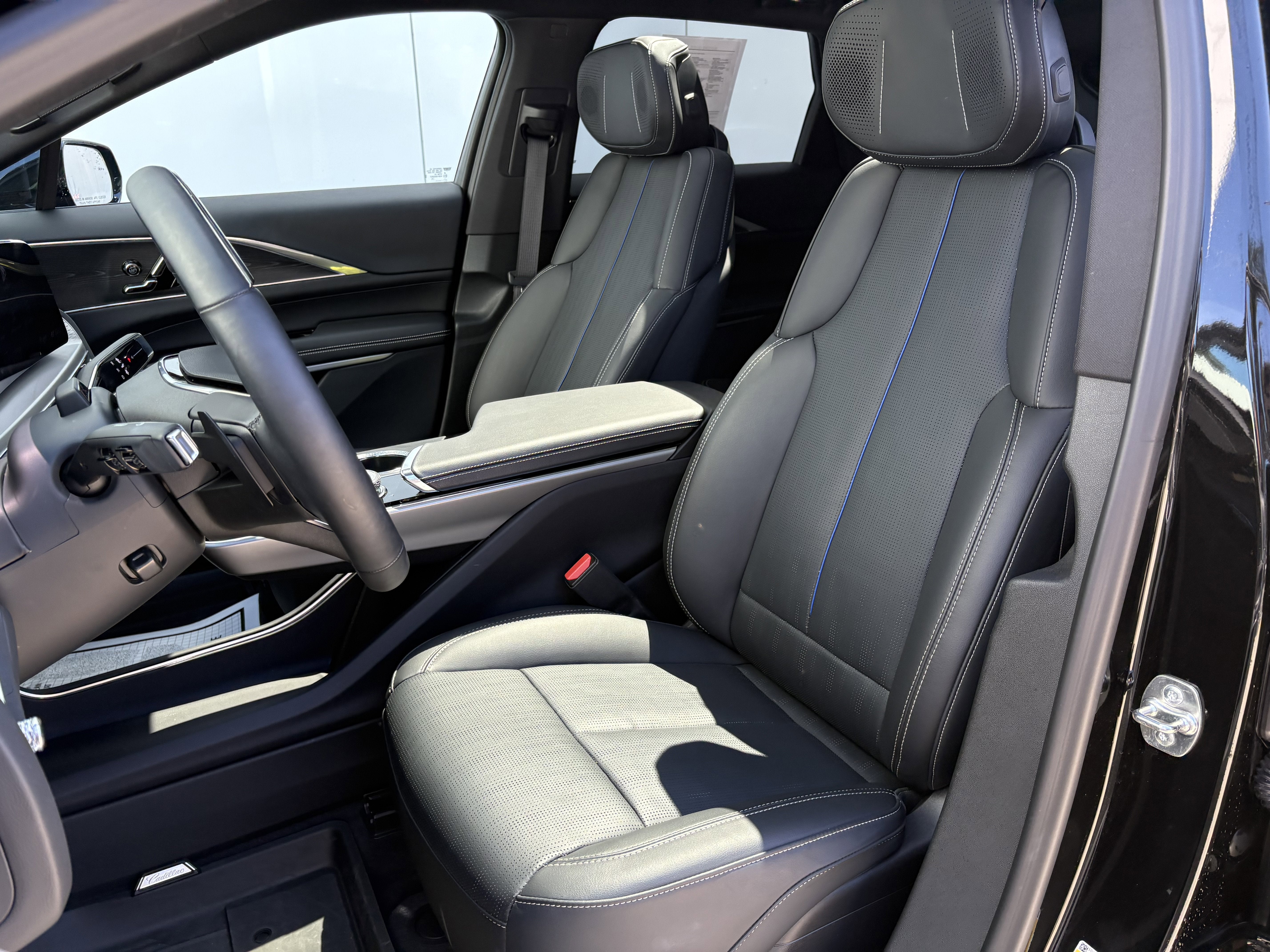 2024 Cadillac LYRIQ Sport 3