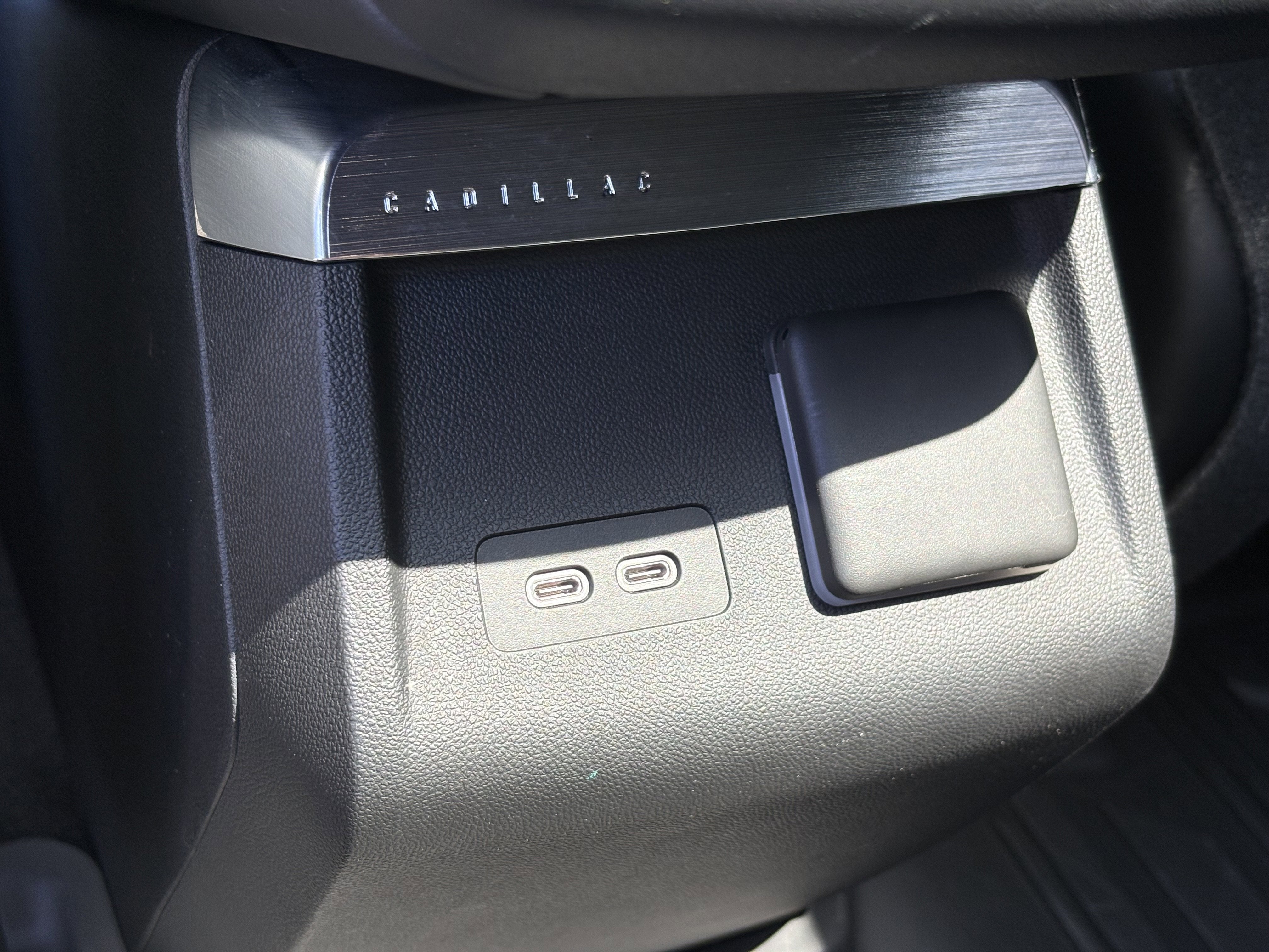2024 Cadillac LYRIQ Sport 3