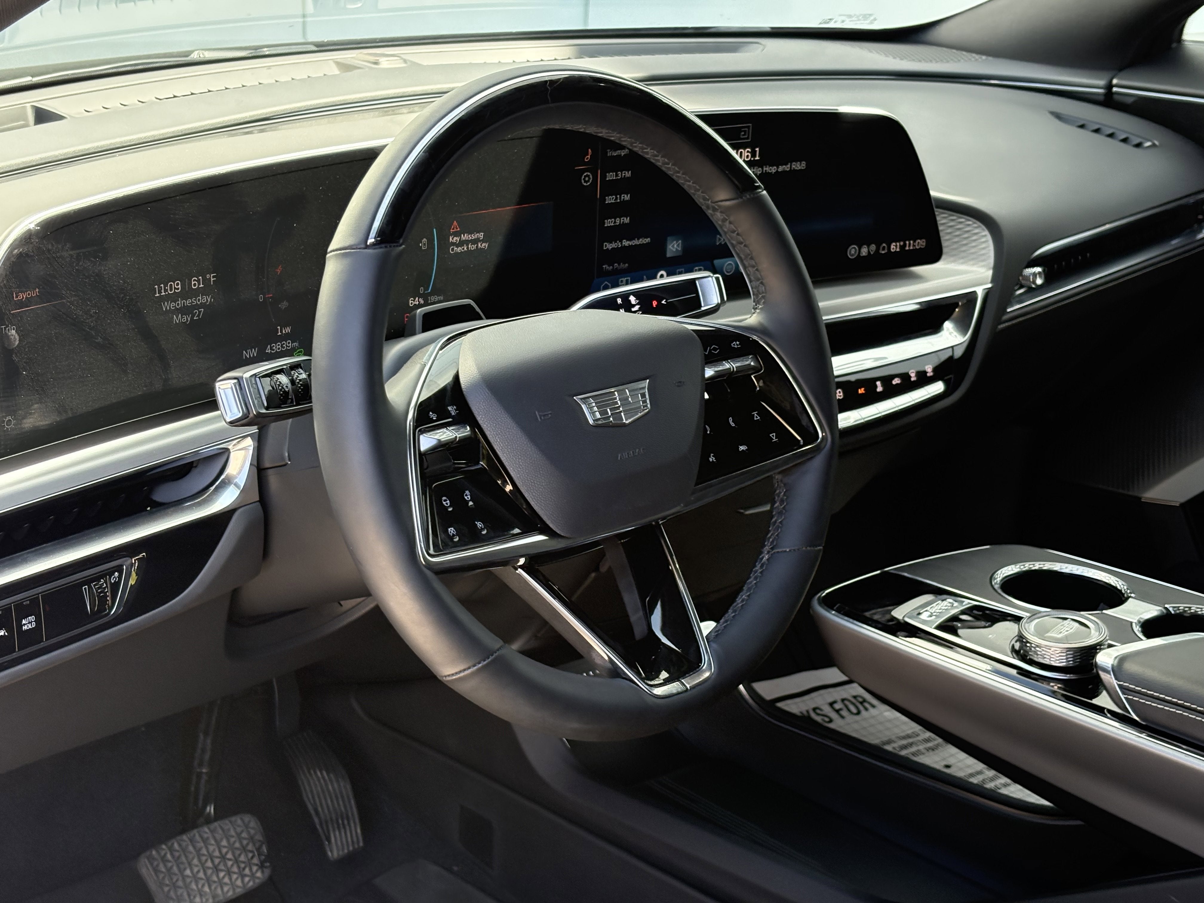 2024 Cadillac LYRIQ Sport 3
