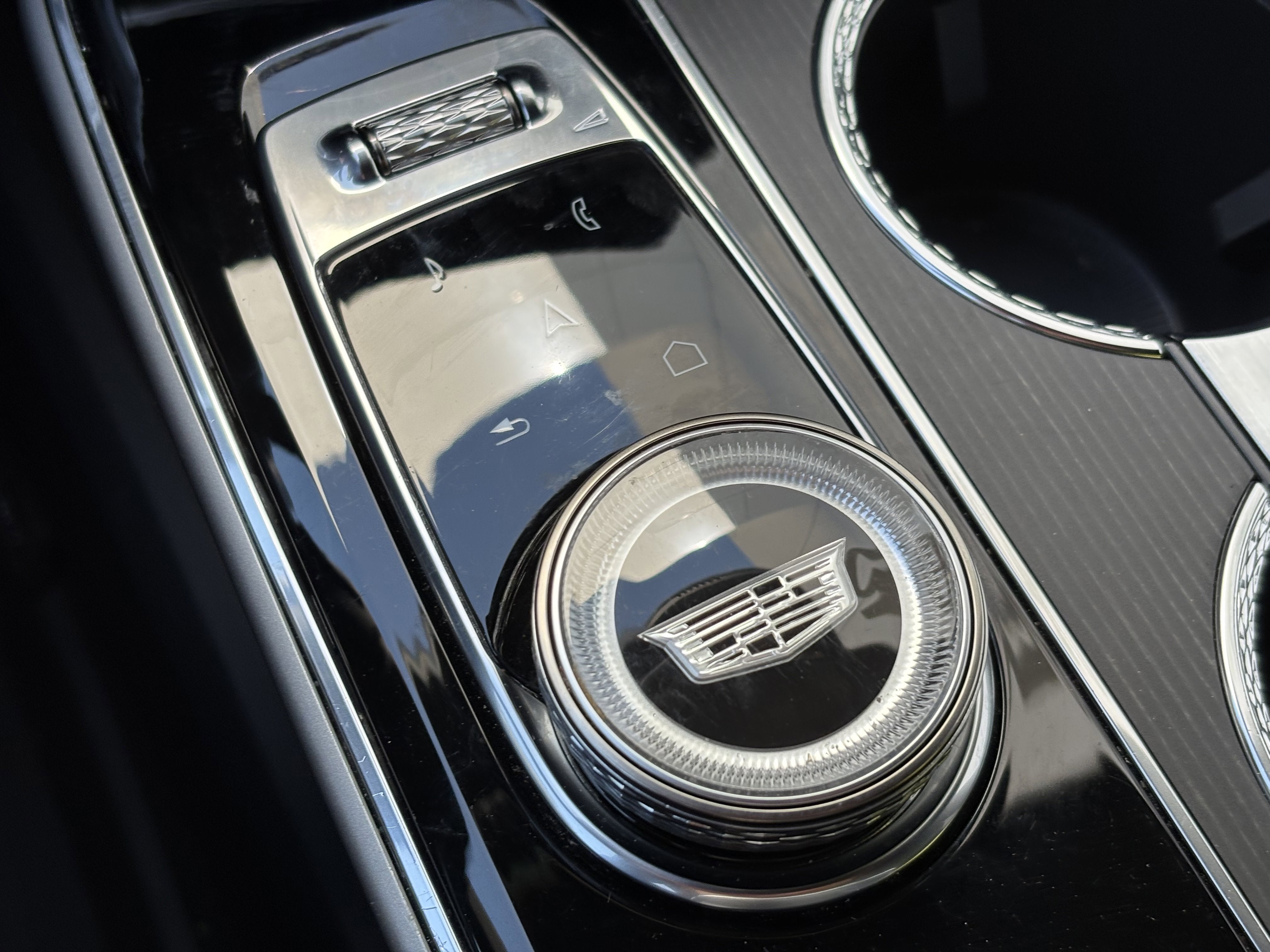 2024 Cadillac LYRIQ Sport 3