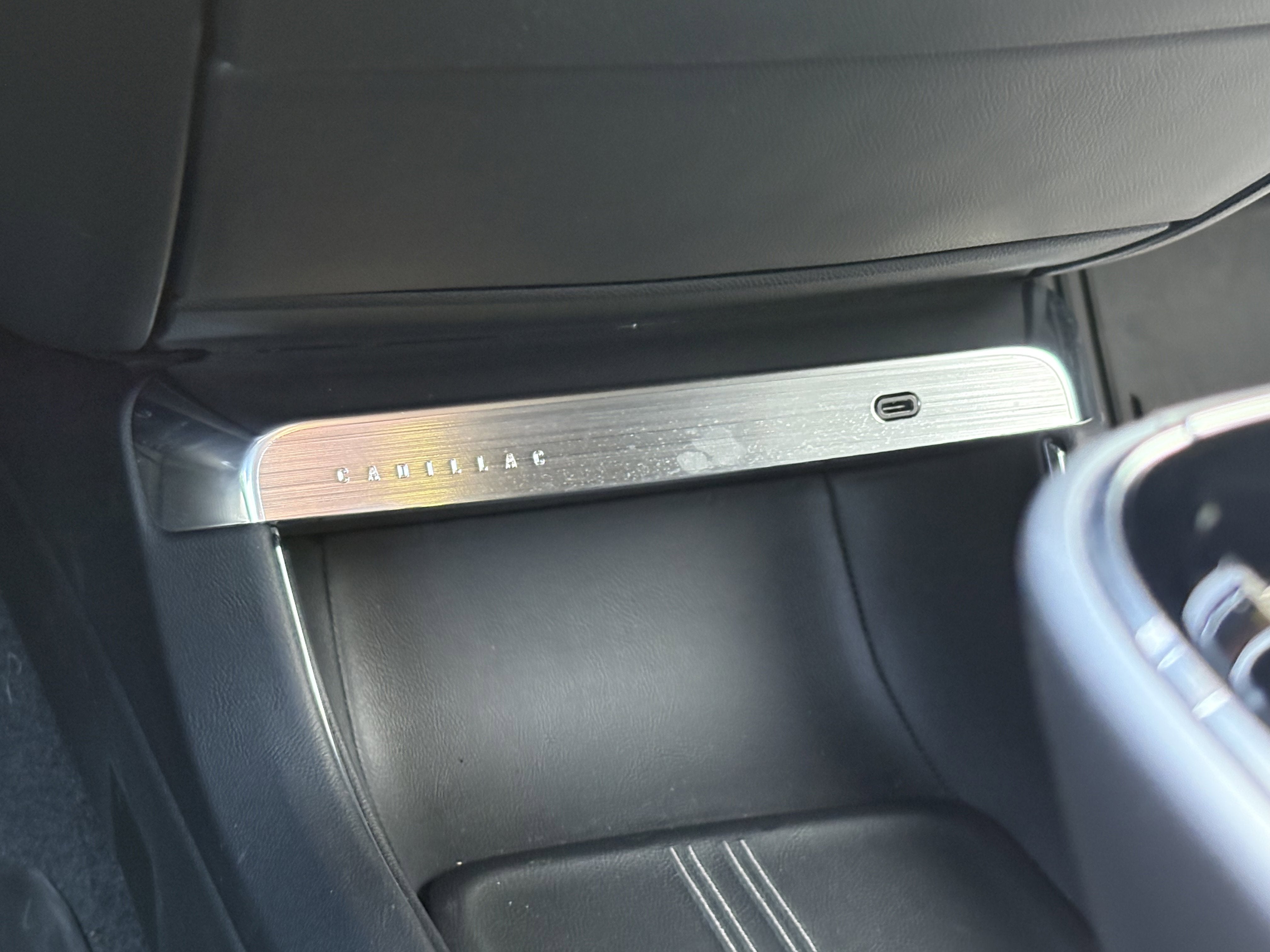 2024 Cadillac LYRIQ Sport 3