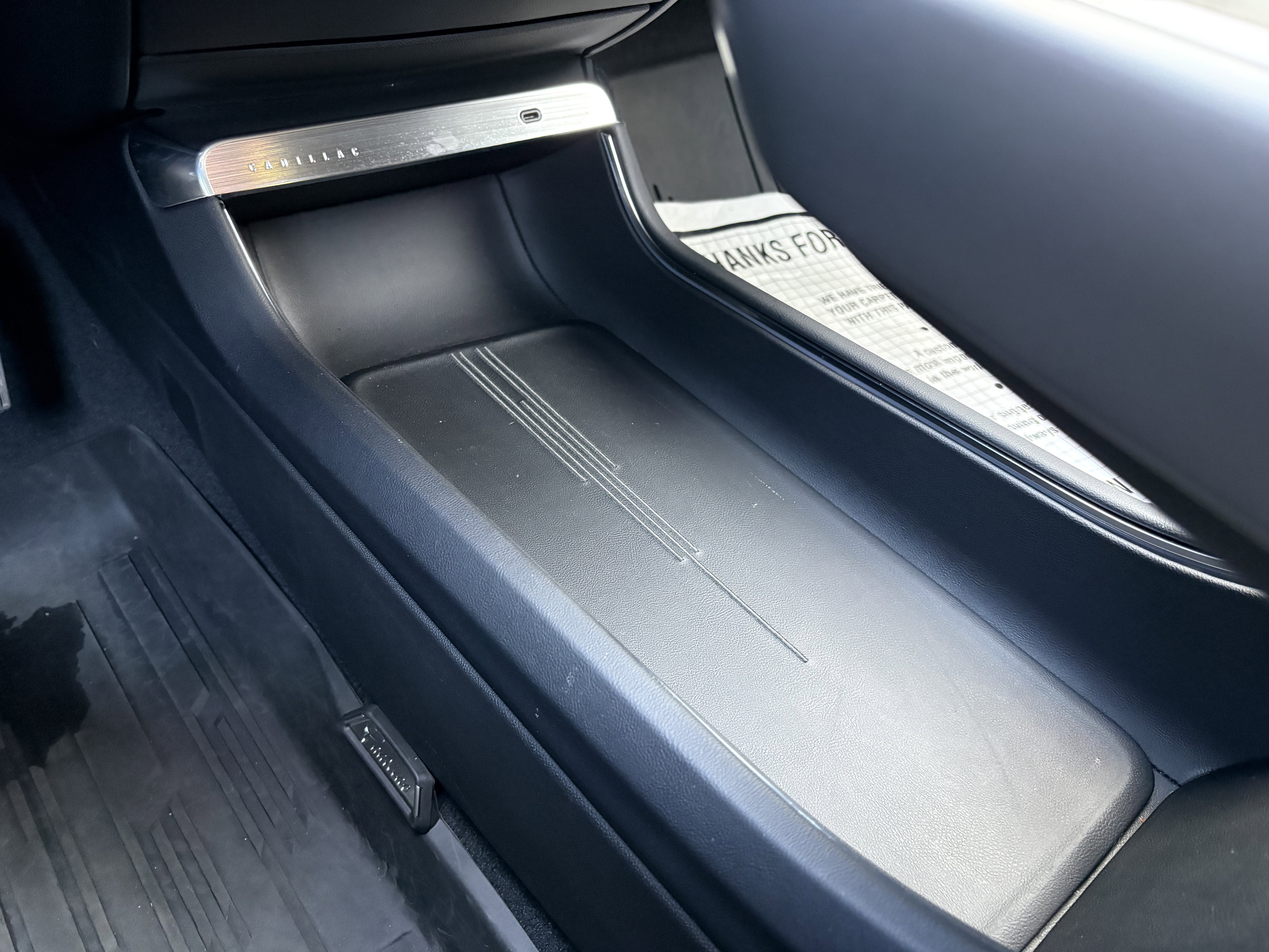 2024 Cadillac LYRIQ Sport 3