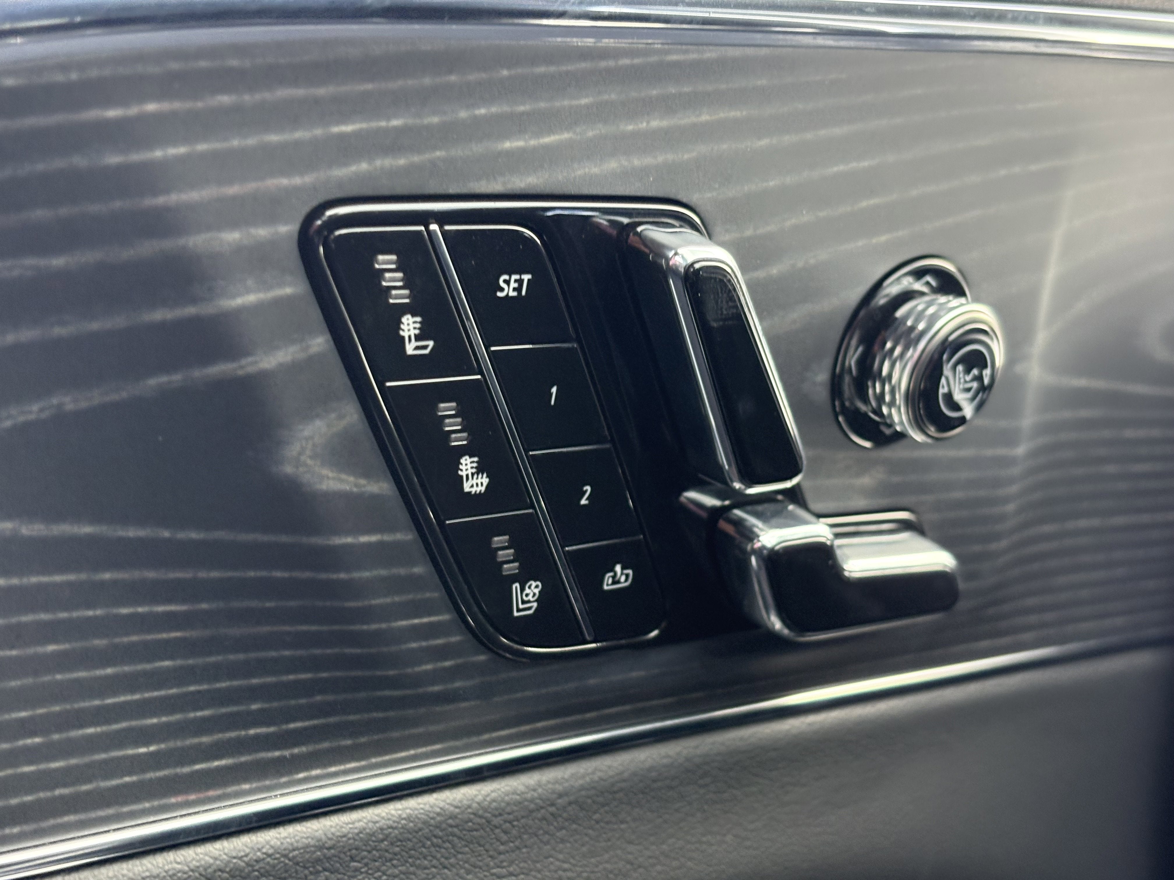 2024 Cadillac LYRIQ Sport 3