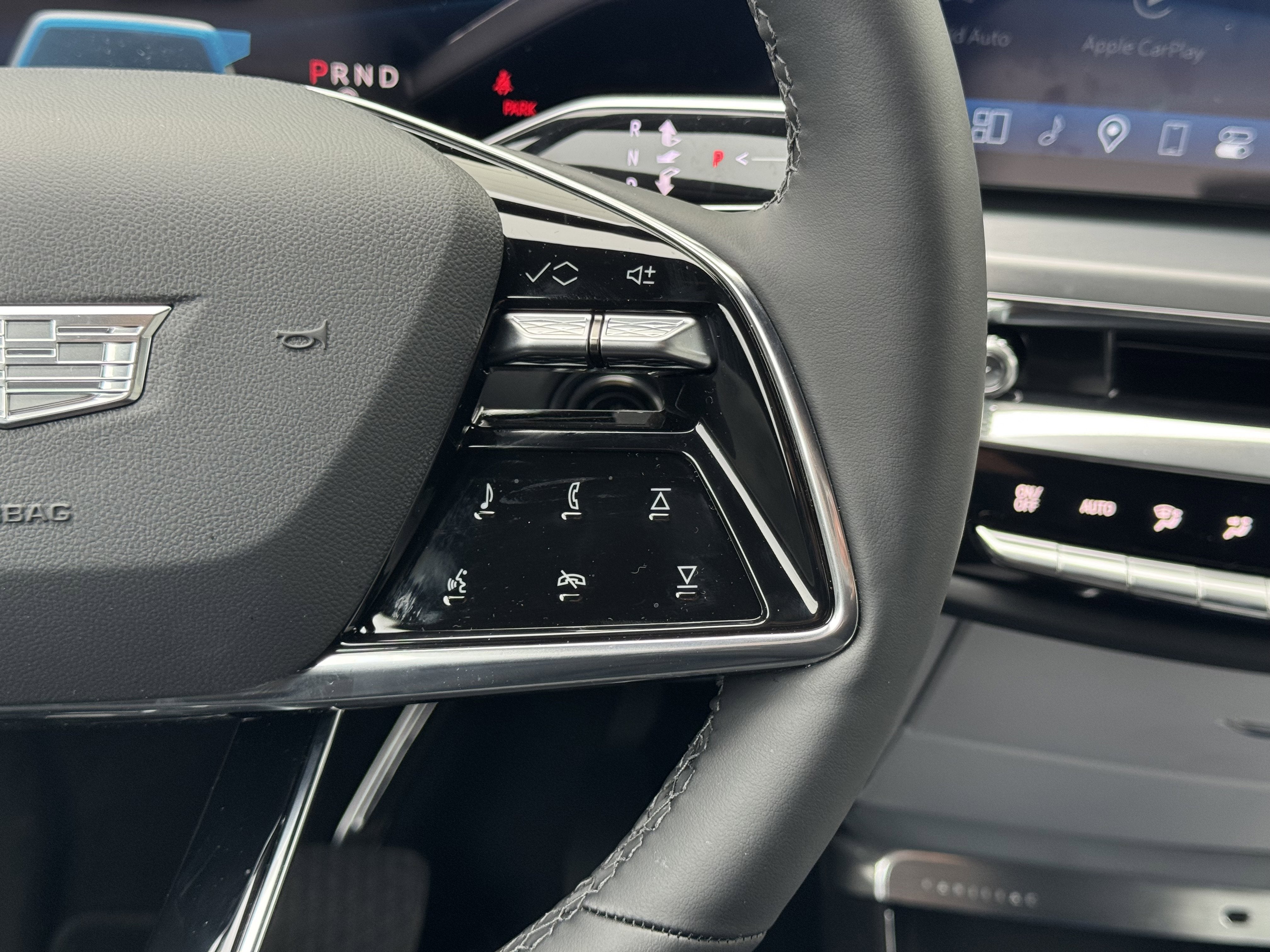 2025 Cadillac LYRIQ Sport 3