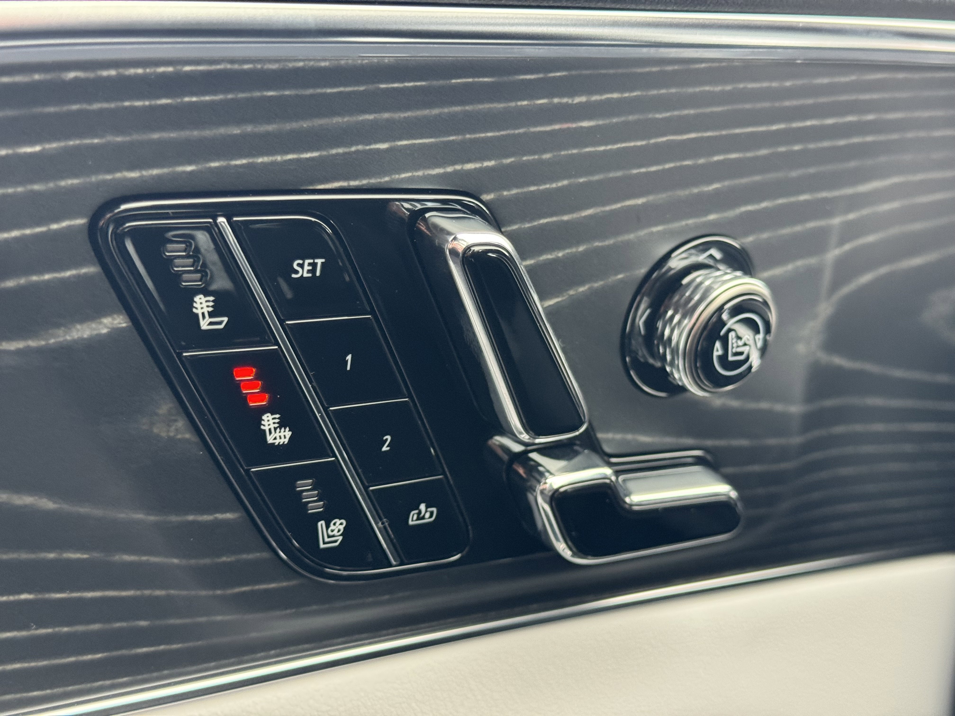 2025 Cadillac LYRIQ Sport 3