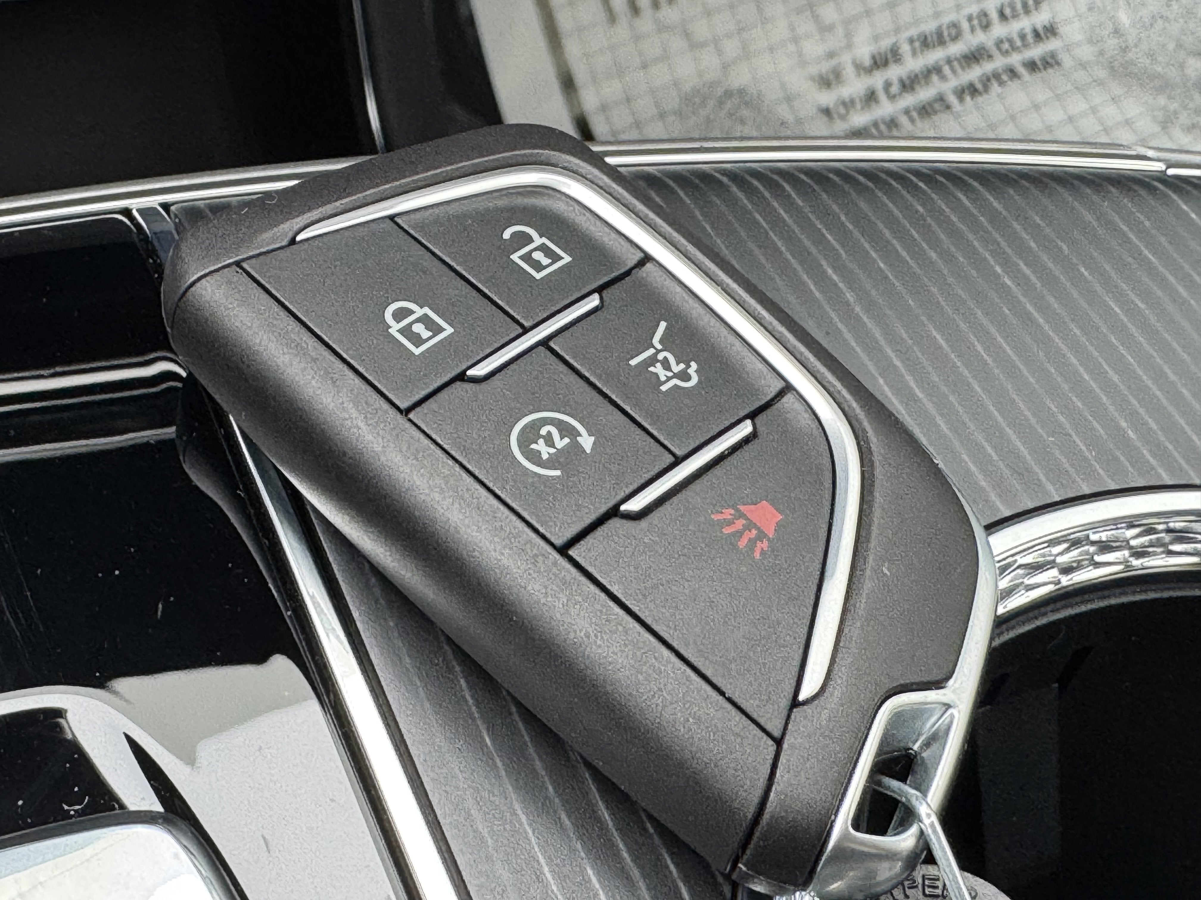 2025 Cadillac LYRIQ Sport 3