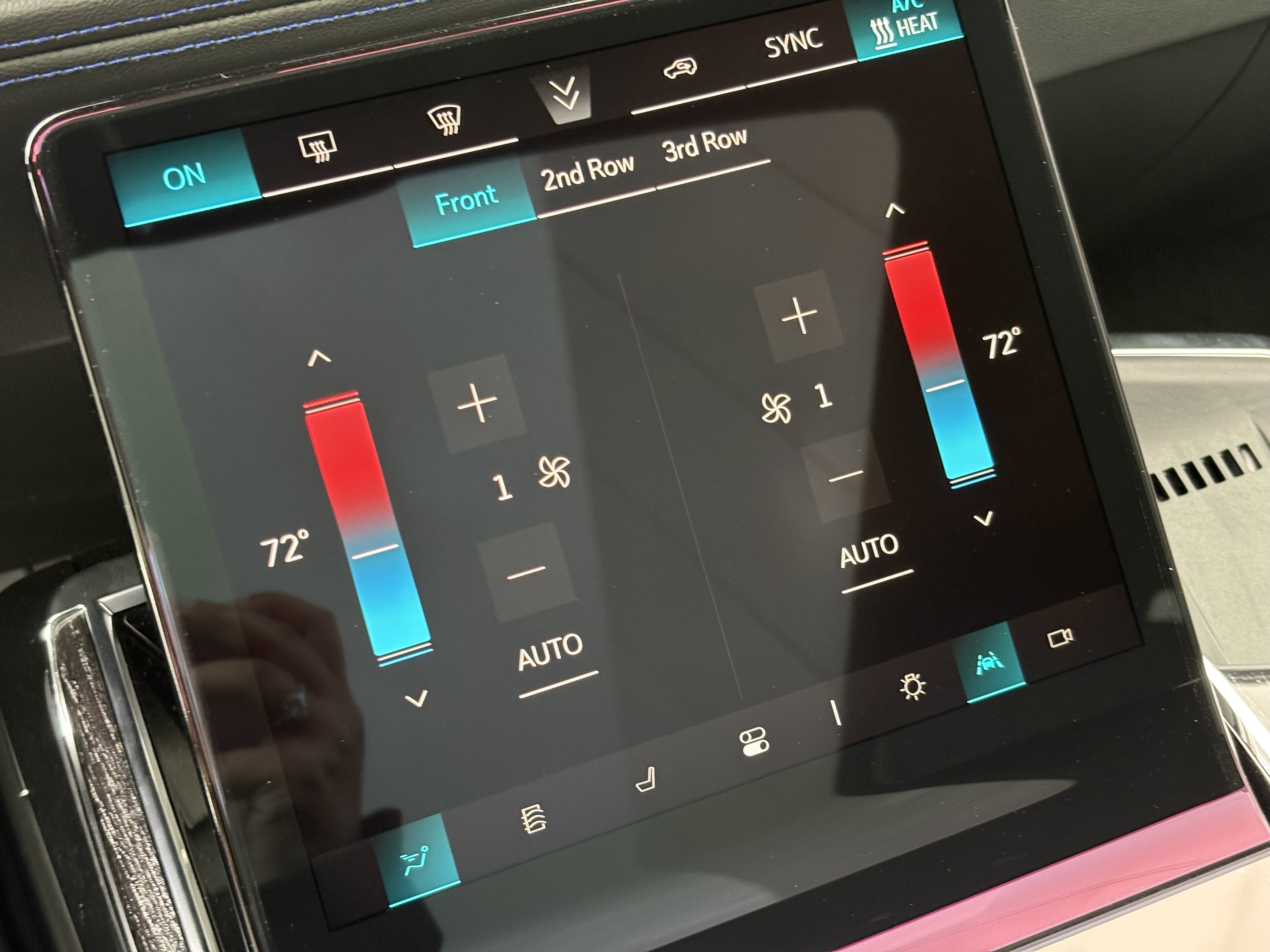 2026 Cadillac ESCALADE IQL Sport