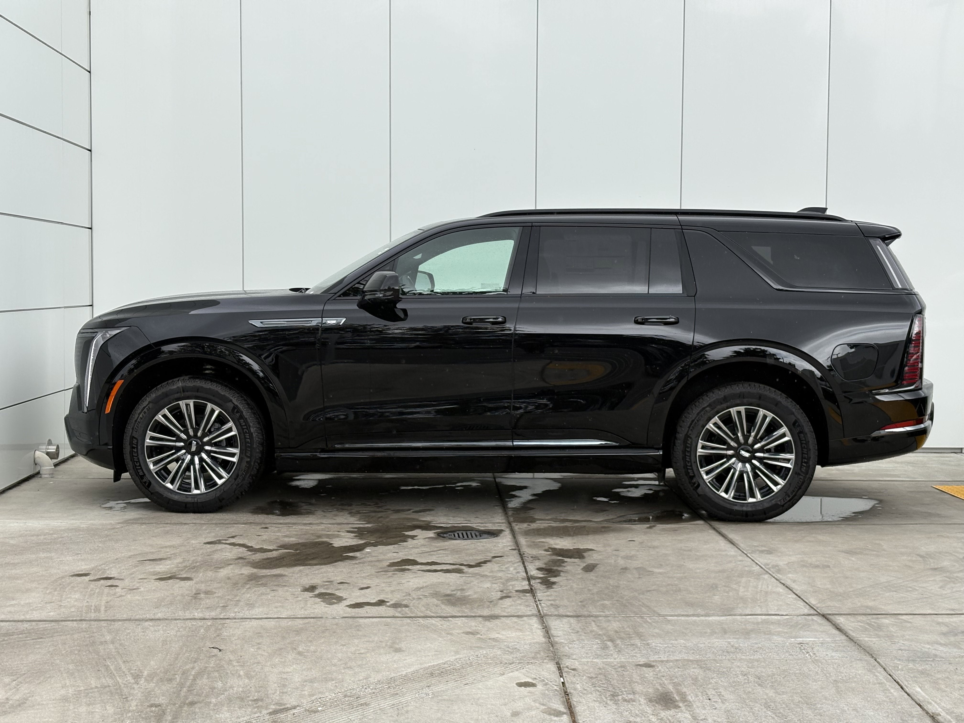 2026 Cadillac ESCALADE IQL Sport