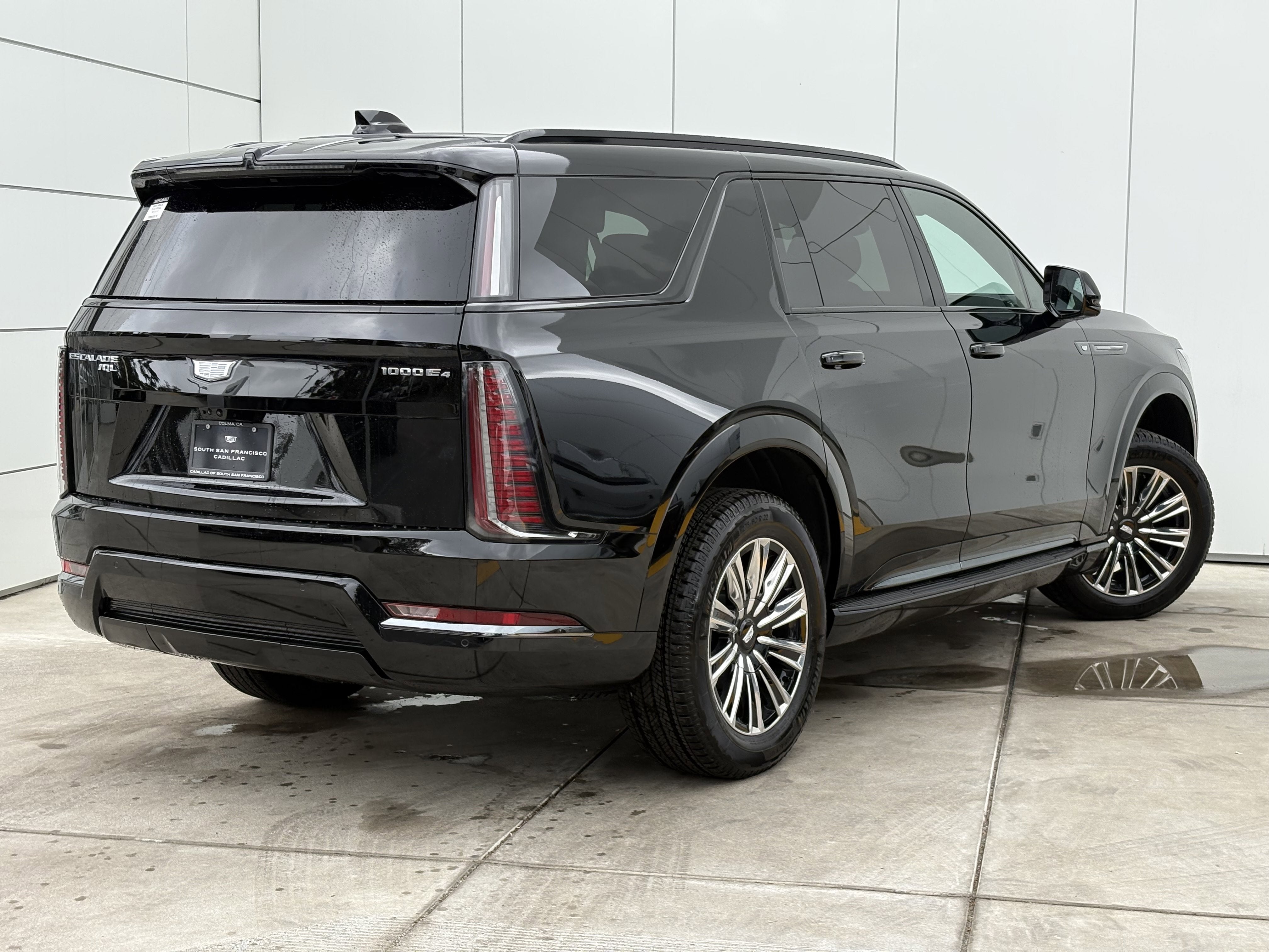 2026 Cadillac ESCALADE IQL Sport