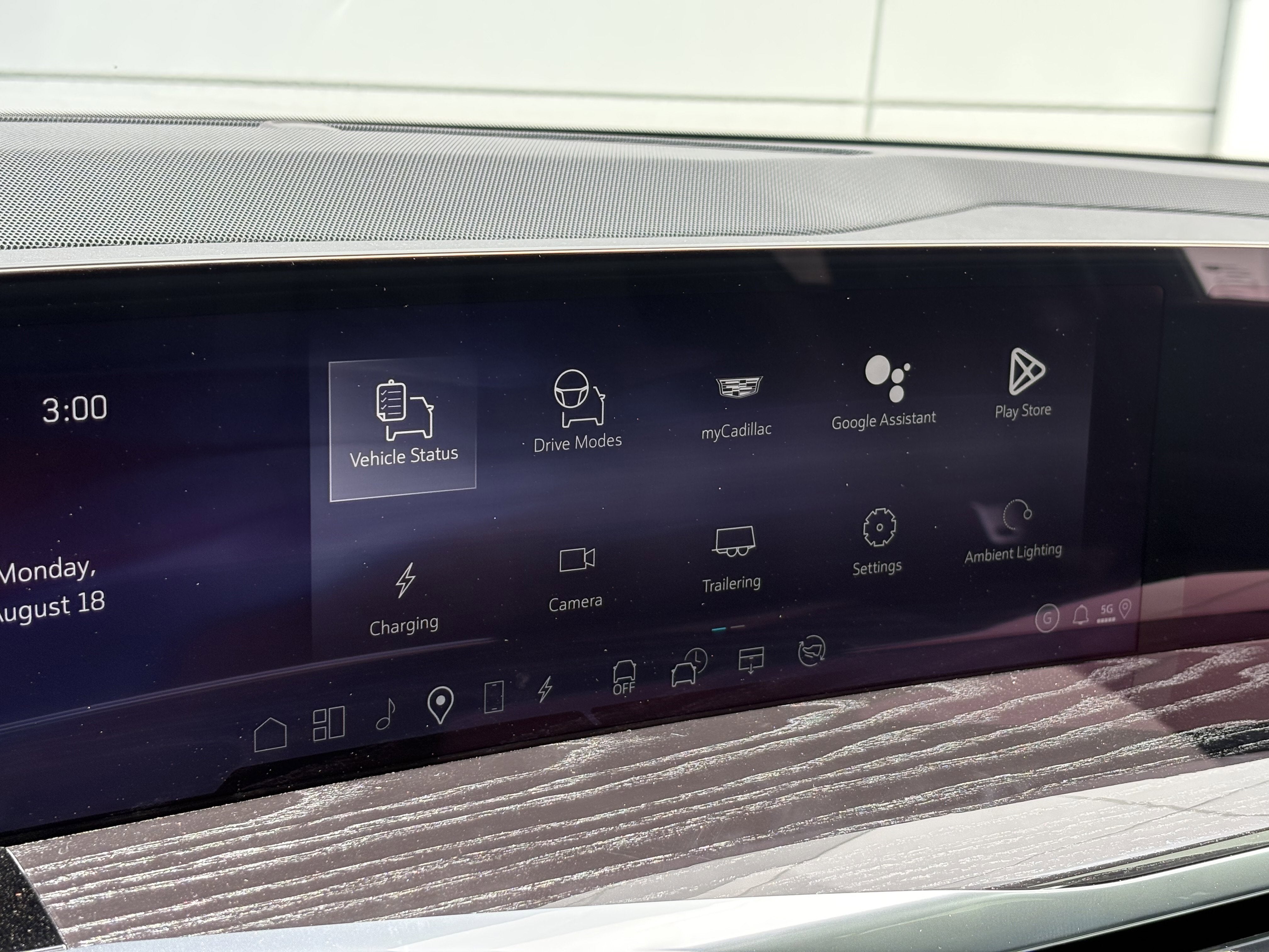 2026 Cadillac ESCALADE IQL Sport