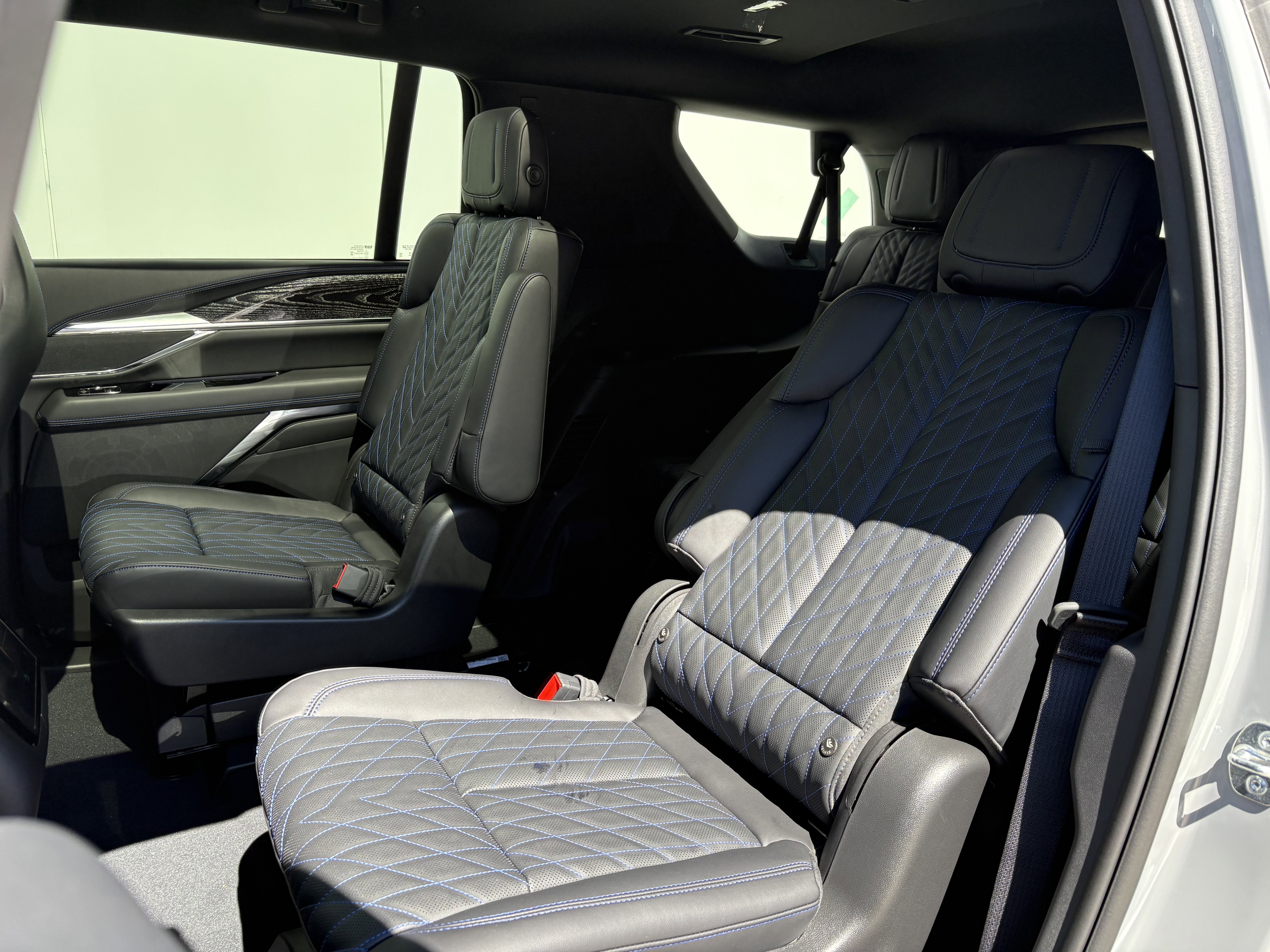 2026 Cadillac ESCALADE IQL Sport