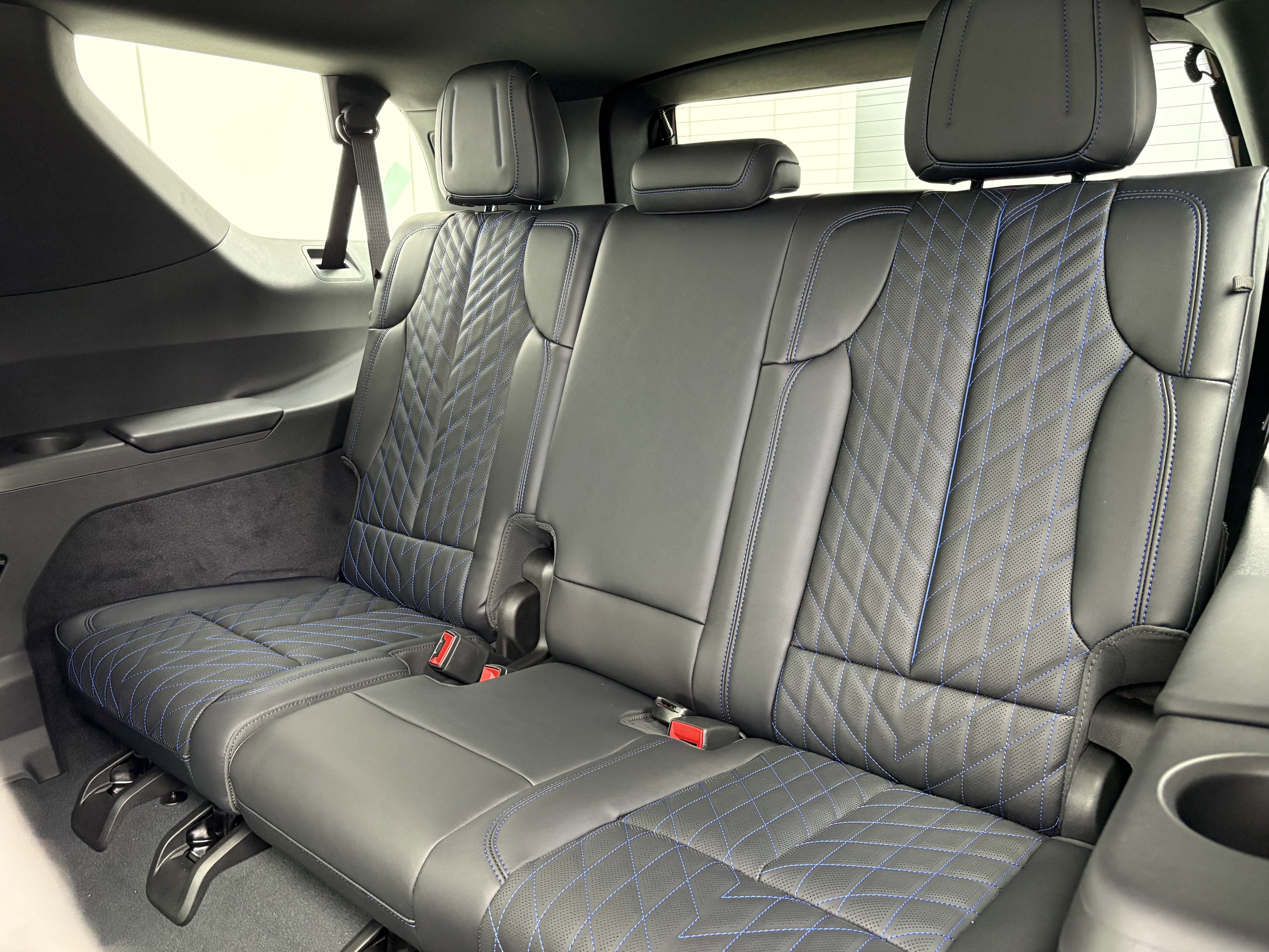 2026 Cadillac ESCALADE IQL Sport