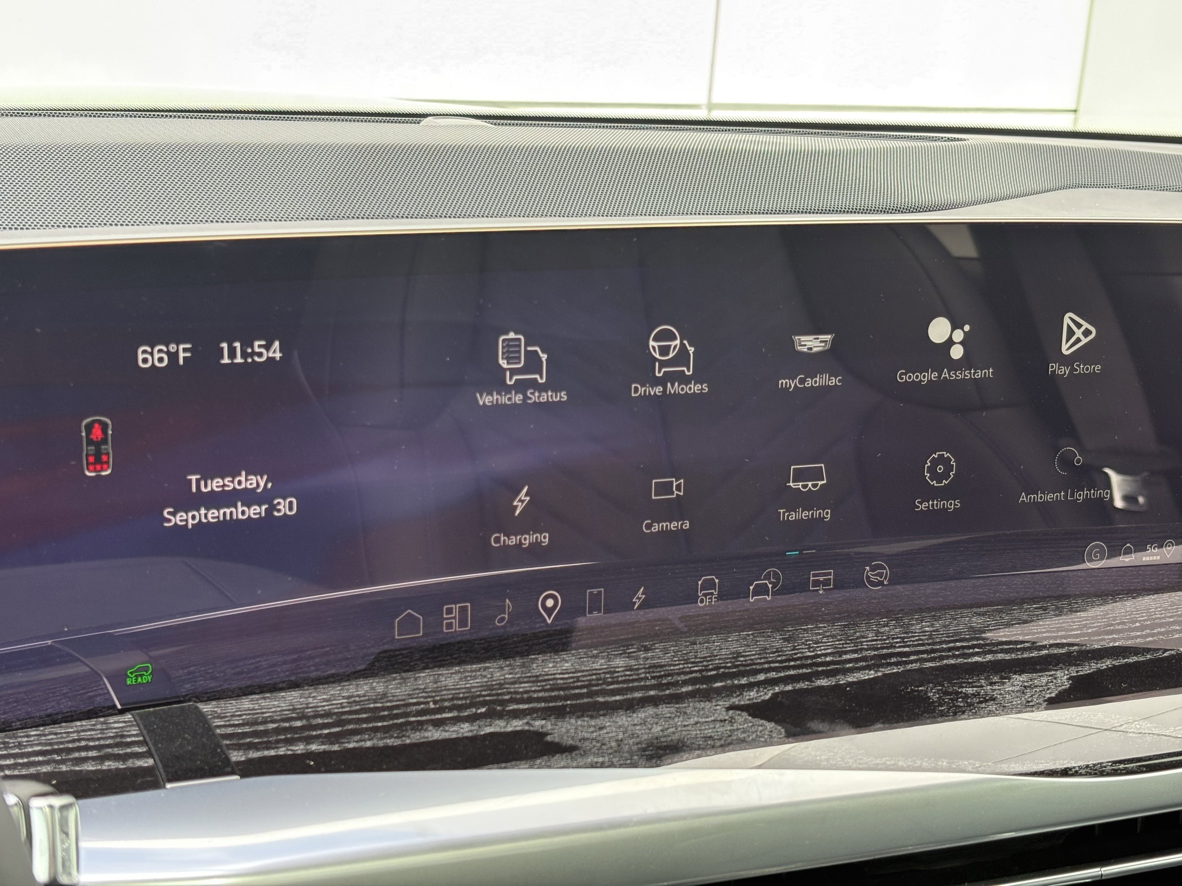 2026 Cadillac ESCALADE IQL Sport