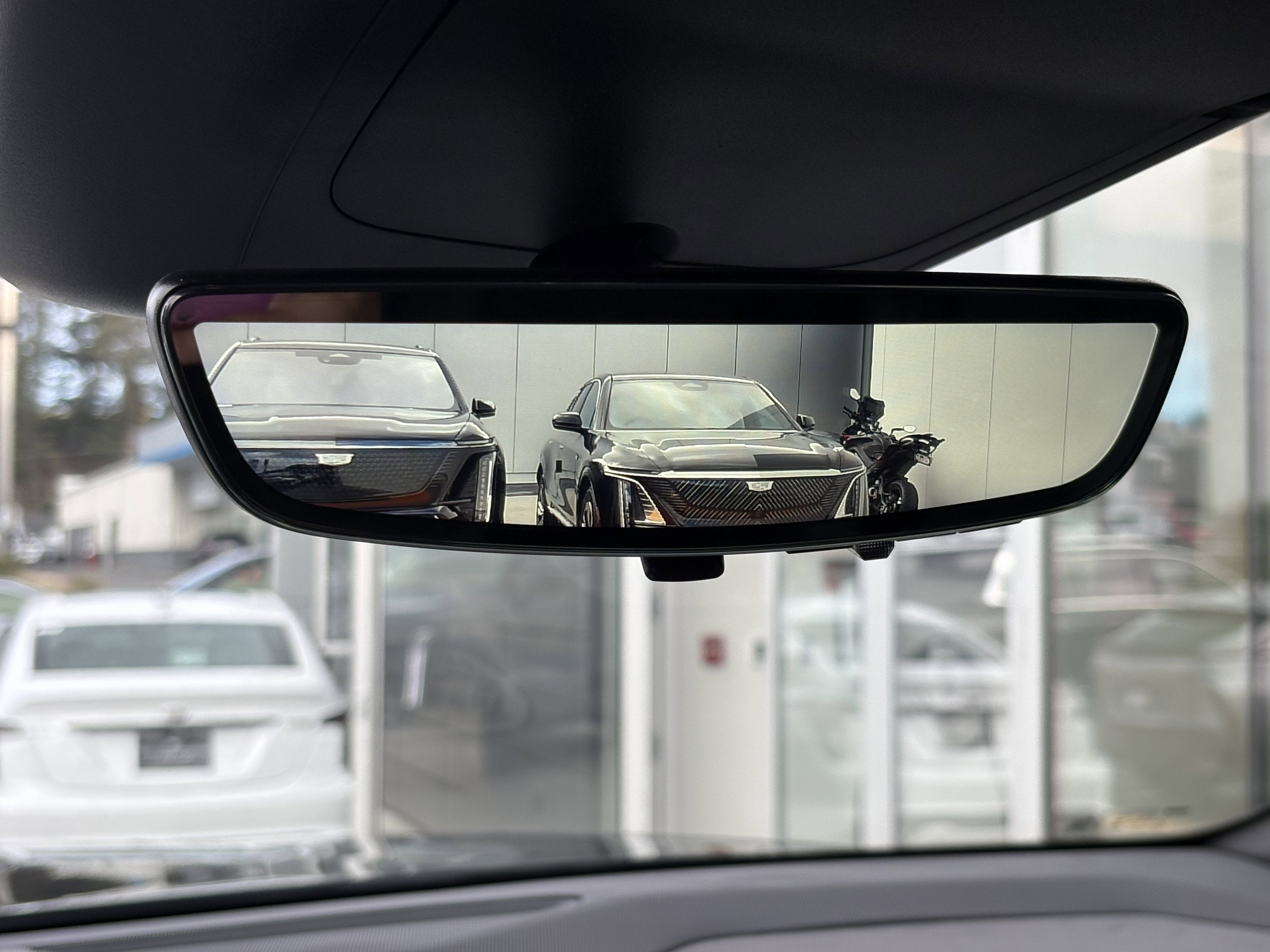 2026 Cadillac ESCALADE IQL Sport