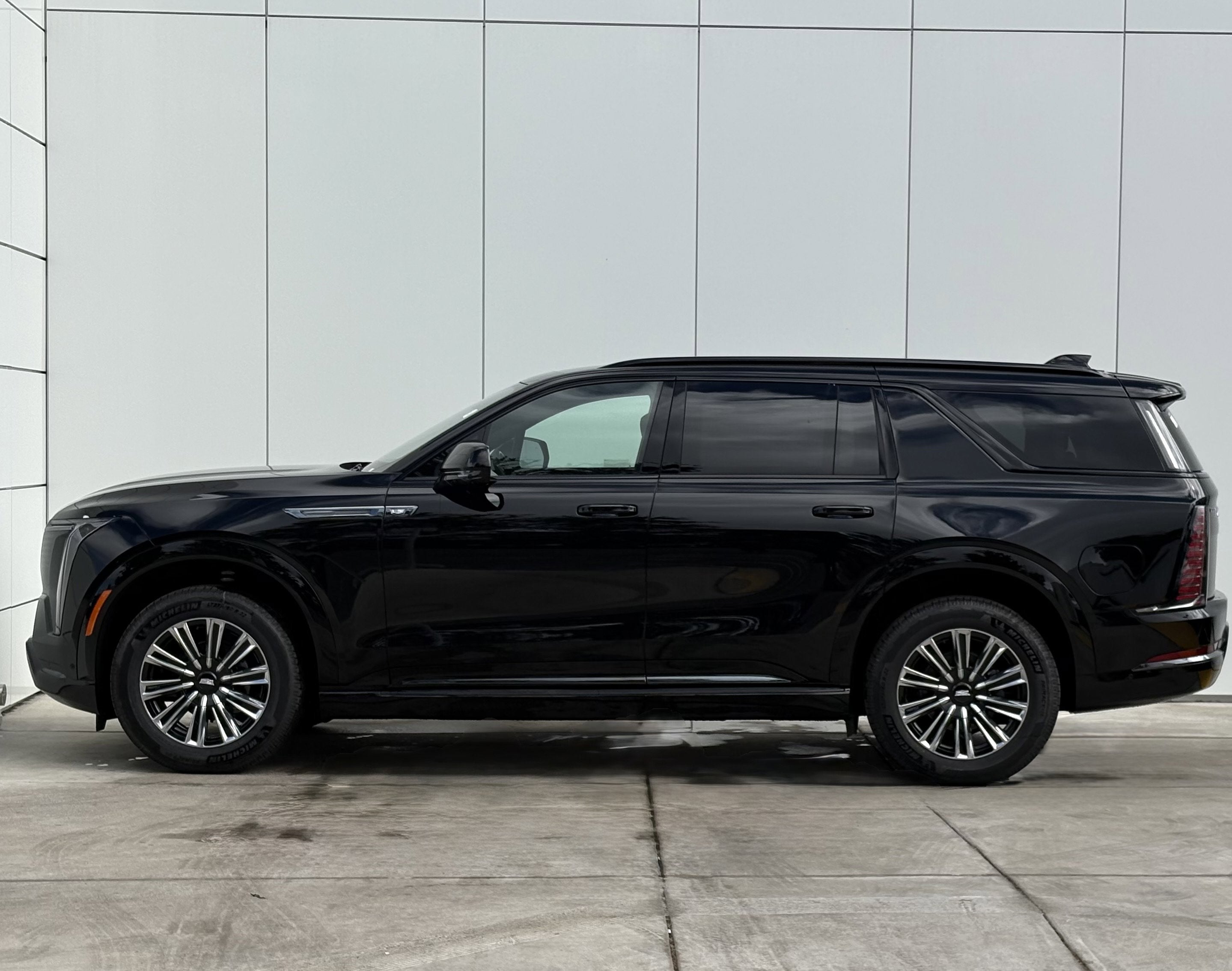 2026 Cadillac ESCALADE IQL Sport