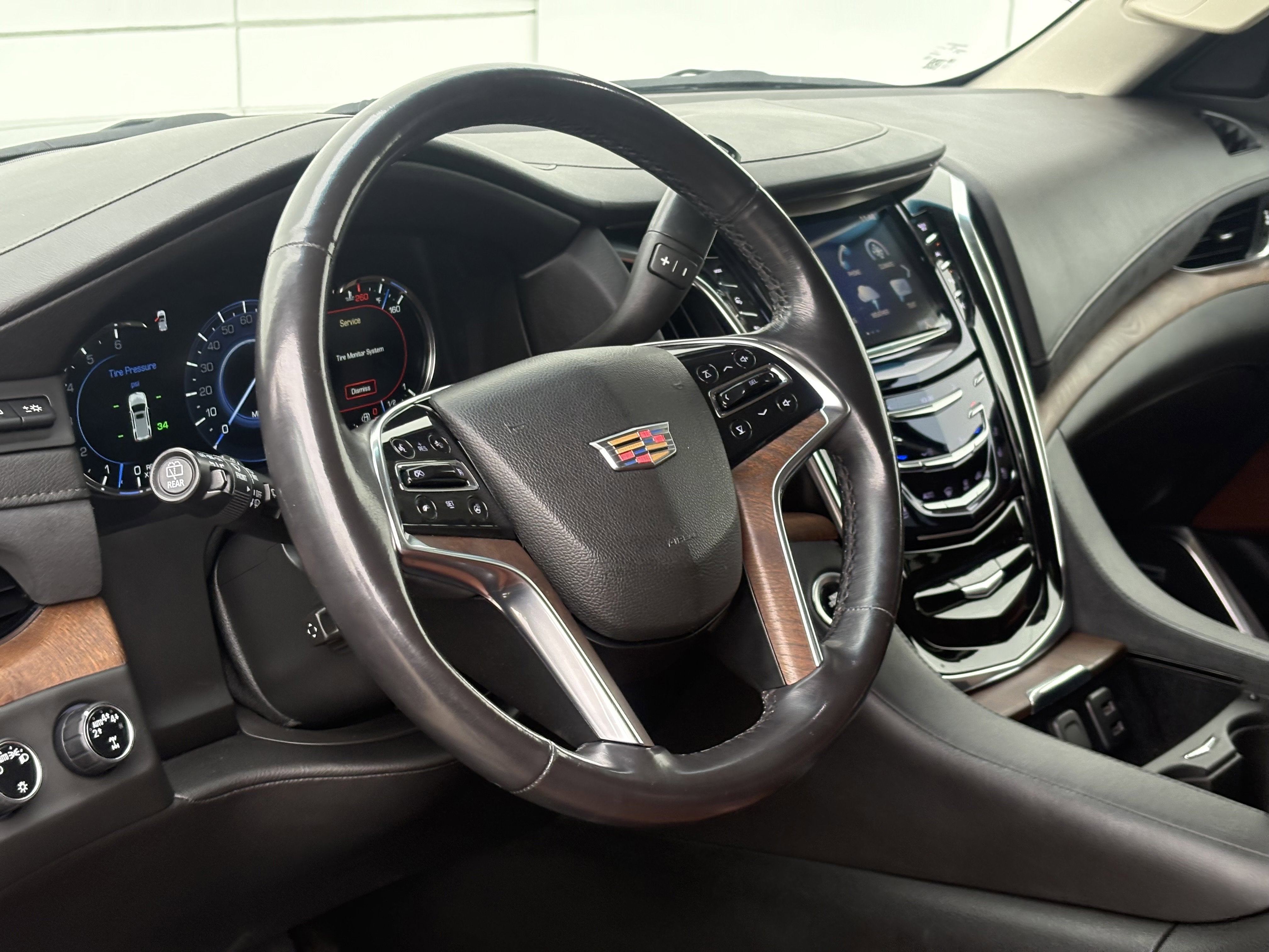 2018 Cadillac Escalade Luxury