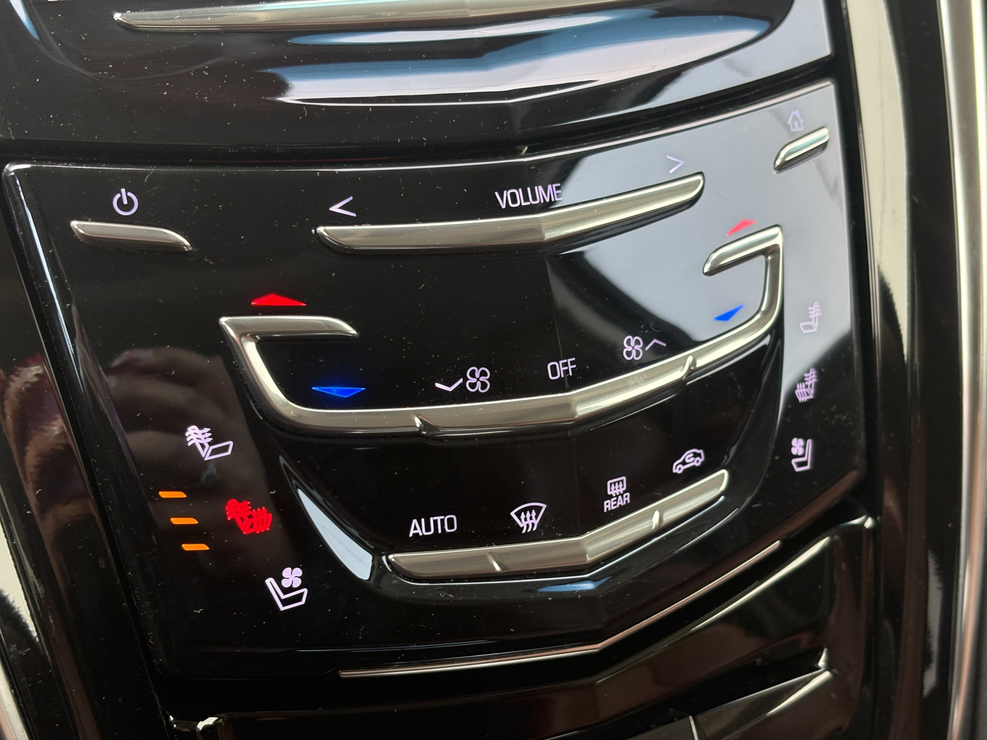 2018 Cadillac Escalade Luxury