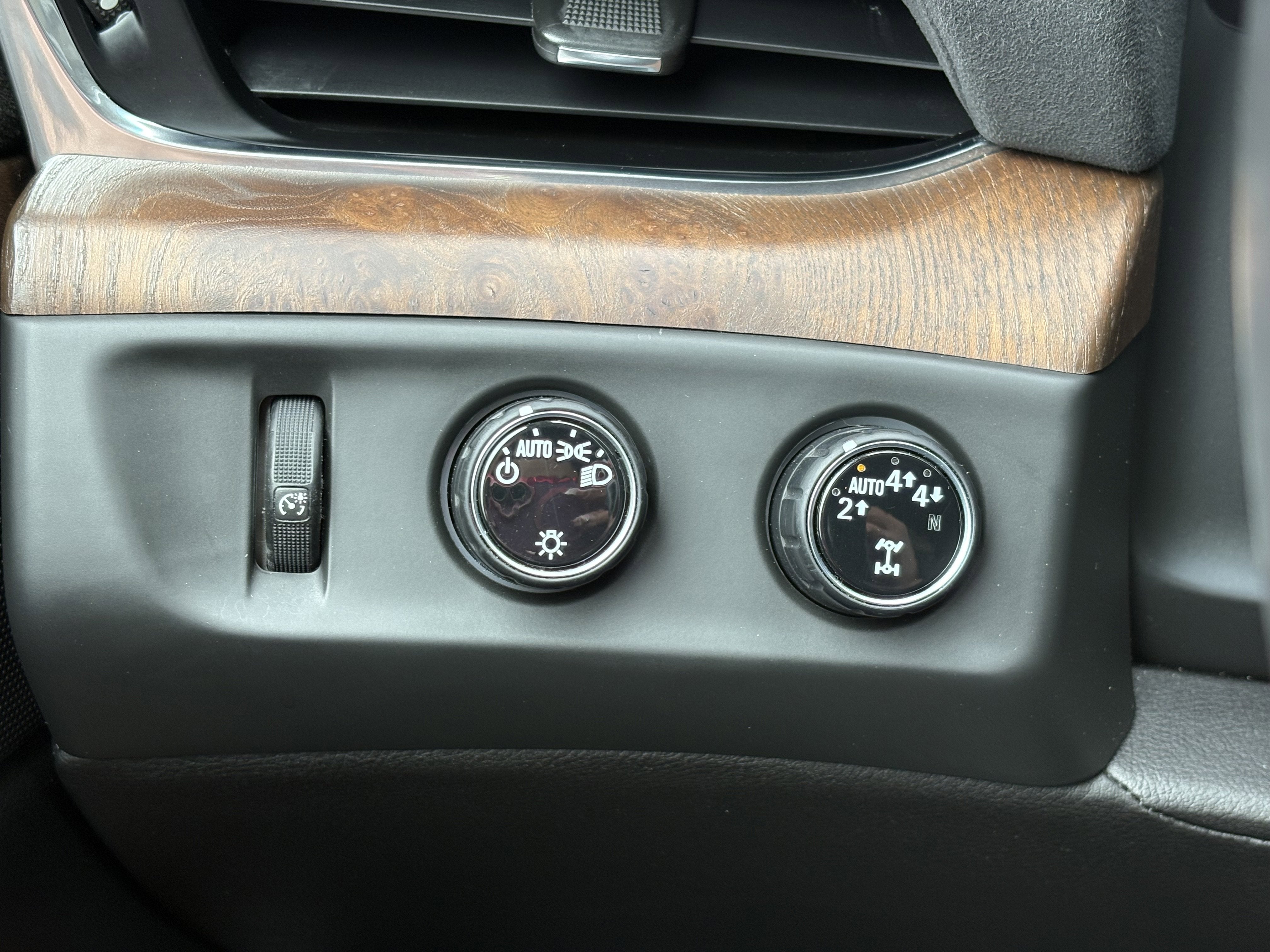 2018 Cadillac Escalade Luxury