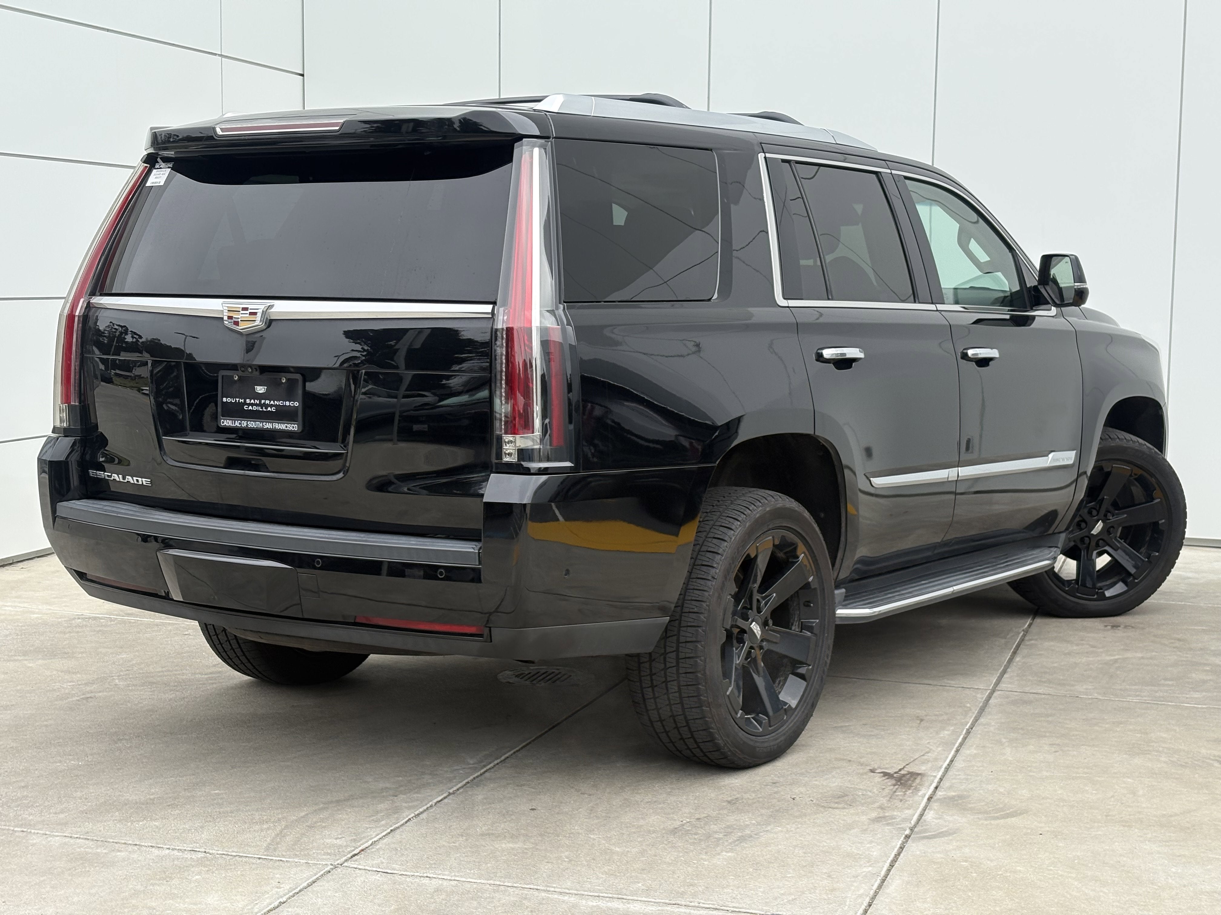 2018 Cadillac Escalade Luxury